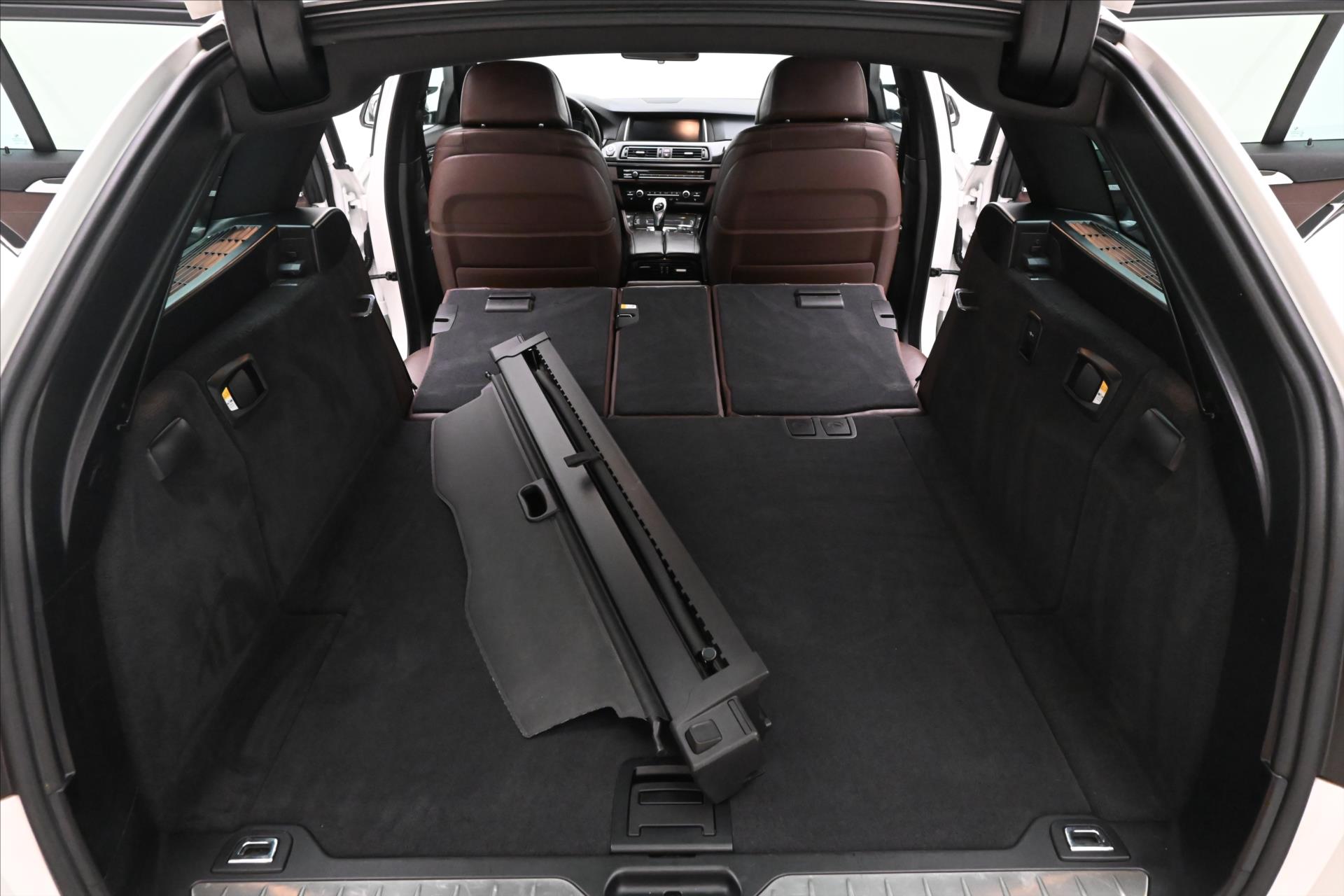 Hlavní fotografie vozu BMW Řada 5 3,0 530d 190 kW xDrive M-Packet Záruka až 5 let (11)