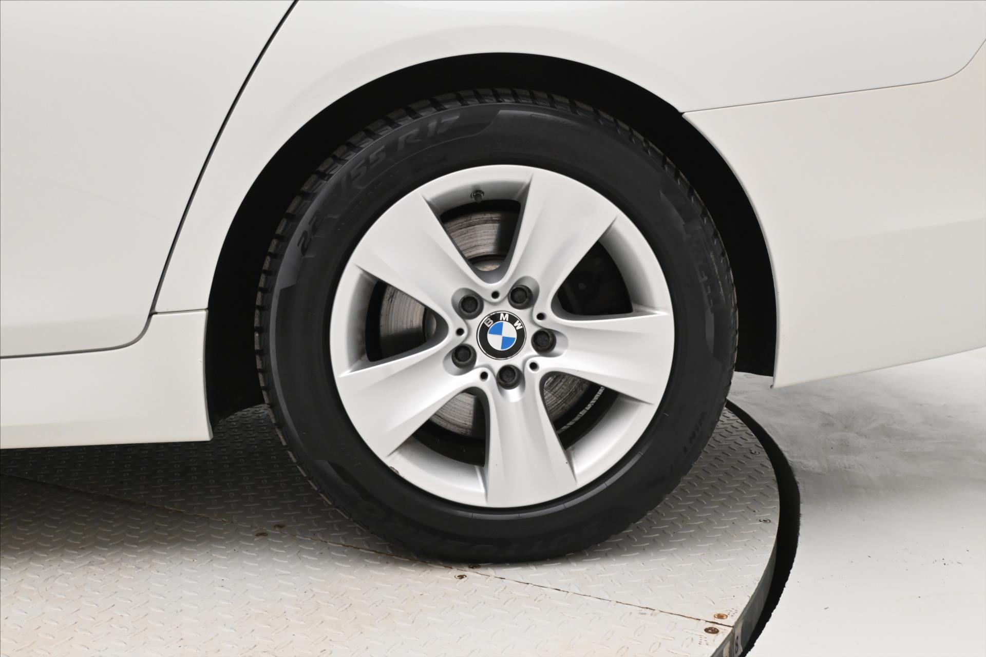 Hlavní fotografie vozu BMW Řada 5 3,0 530d 190 kW xDrive M-Packet Záruka až 5 let (30)