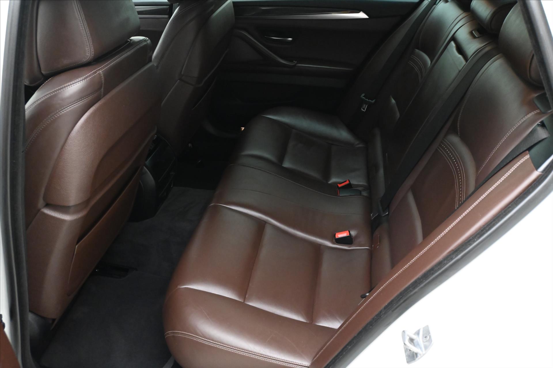 Hlavní fotografie vozu BMW Řada 5 3,0 530d 190kW xDrive M-Packet Záruka až 5 let (14)