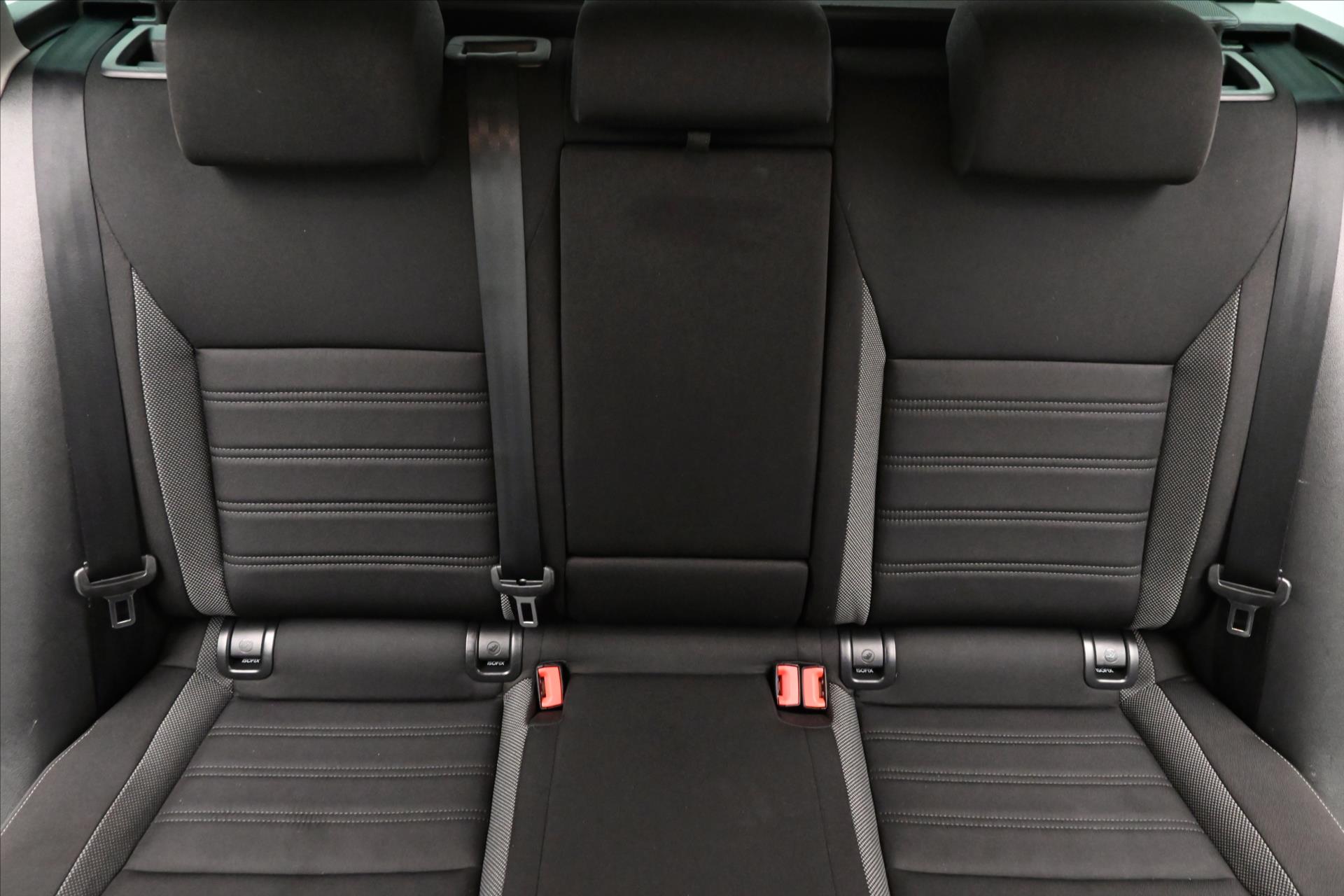 Hlavní fotografie vozu Škoda Octavia 1,6 TDI 85 KW Ambition Záruka až 5 let (26)