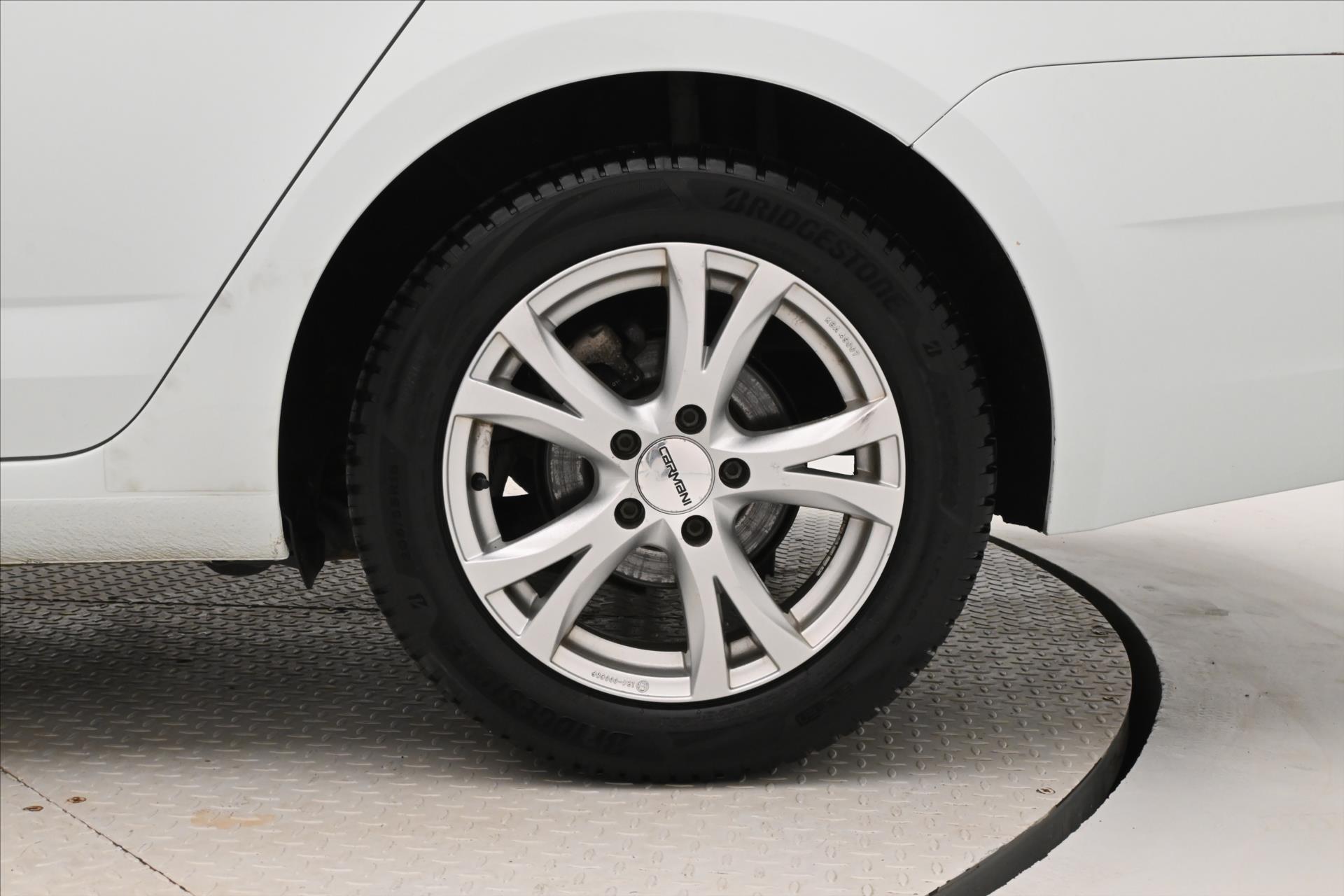 Hlavní fotografie vozu Škoda Octavia 1,6 TDI 85 KW Ambition Záruka až 5 let (30)