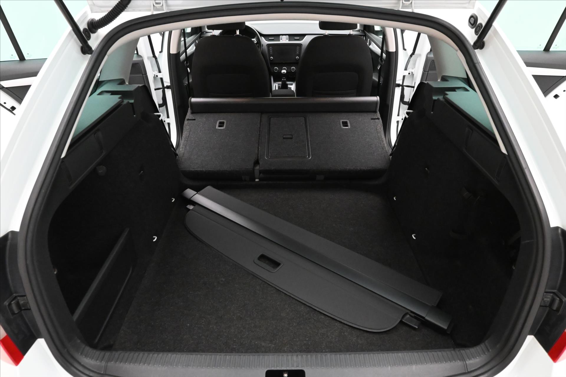 Hlavní fotografie vozu Škoda Octavia 1,6 TDI 85kW Ambition Záruka až 5 let (12)