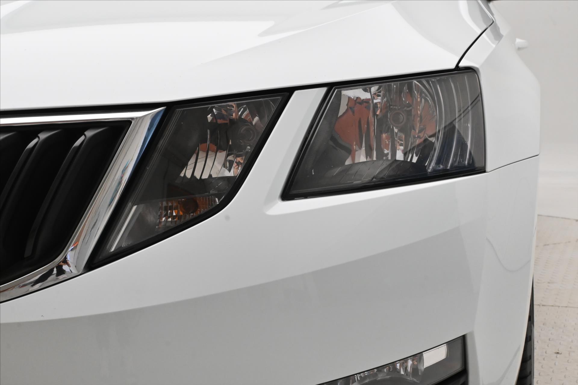 Hlavní fotografie vozu Škoda Octavia 1,6 TDI 85kW Ambition Záruka až 5 let (29)