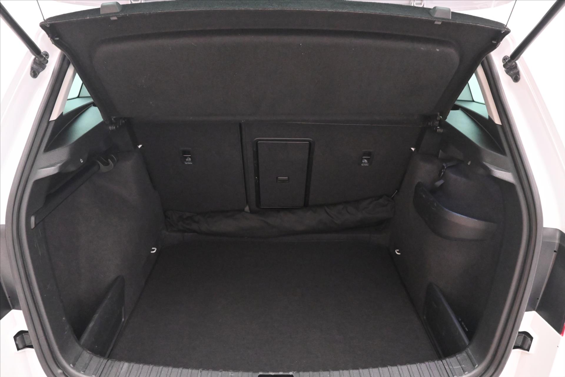 Hlavní fotografie vozu Škoda Karoq 2,0 TDI 110 kW Clever Záruka až 5 let (10)