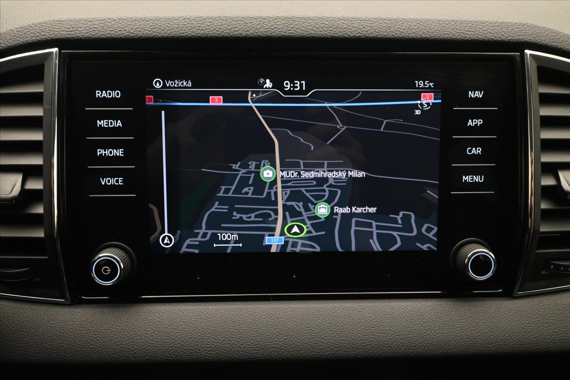 Main photo of the car Skoda Karoq 2.0 TDI 110 kW Clever Warranty up to 5 years (21)
