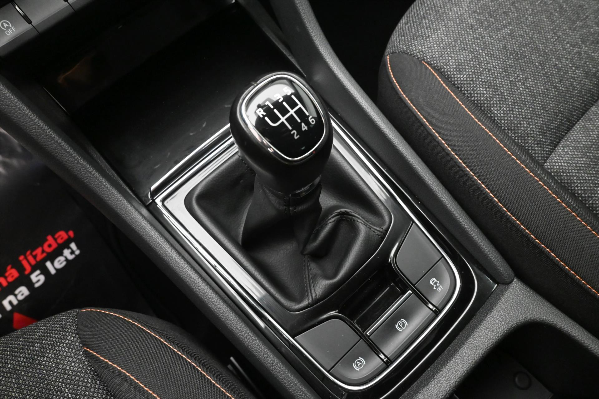 Hlavní fotografie vozu Škoda Karoq 2,0 TDI 110 kW Clever Záruka až 5 let (23)