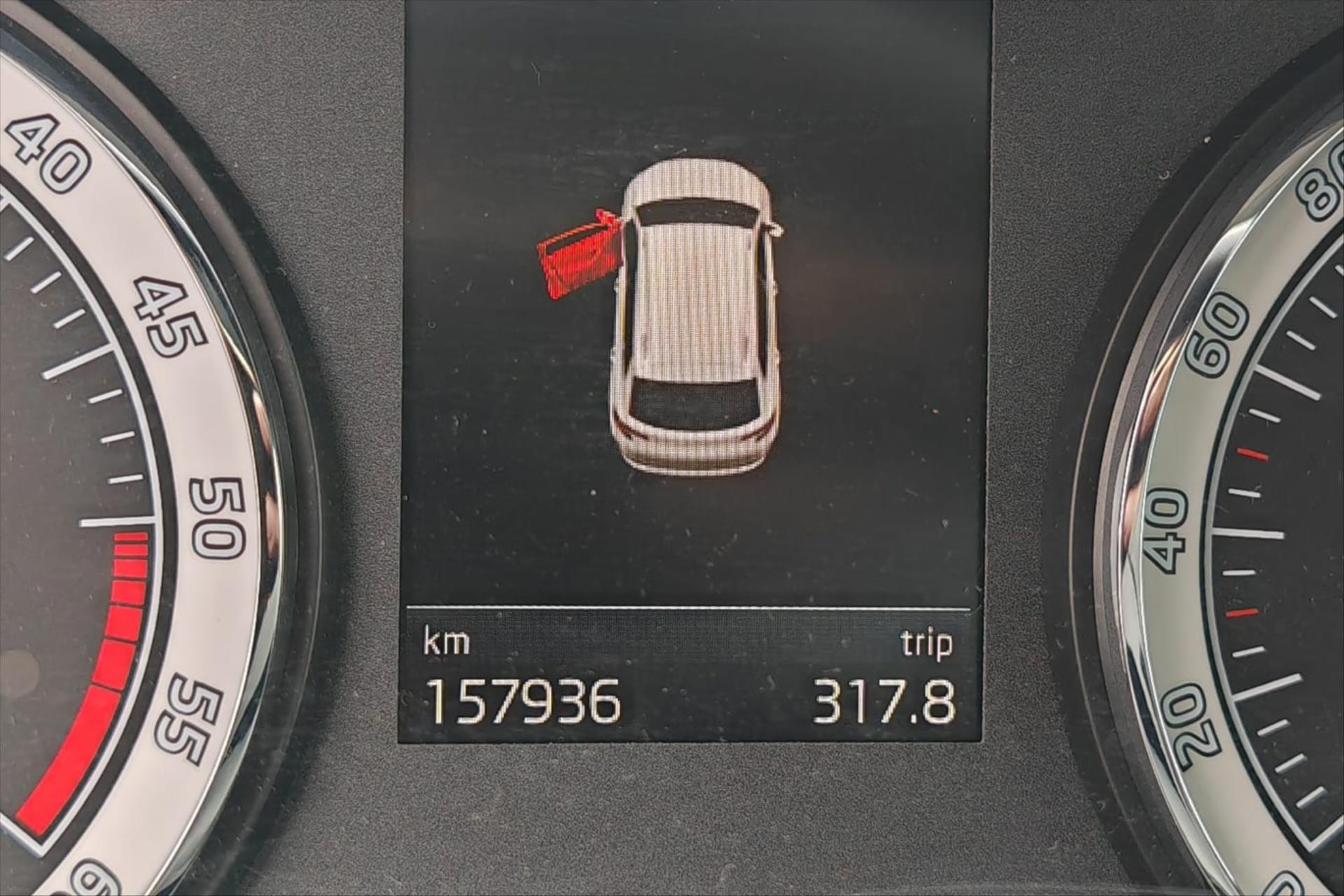 Hlavní fotografie vozu Škoda Karoq 2,0 TDI 110kW Clever VŮZ PŘIPRAVUJEME K PRODEJI (3)