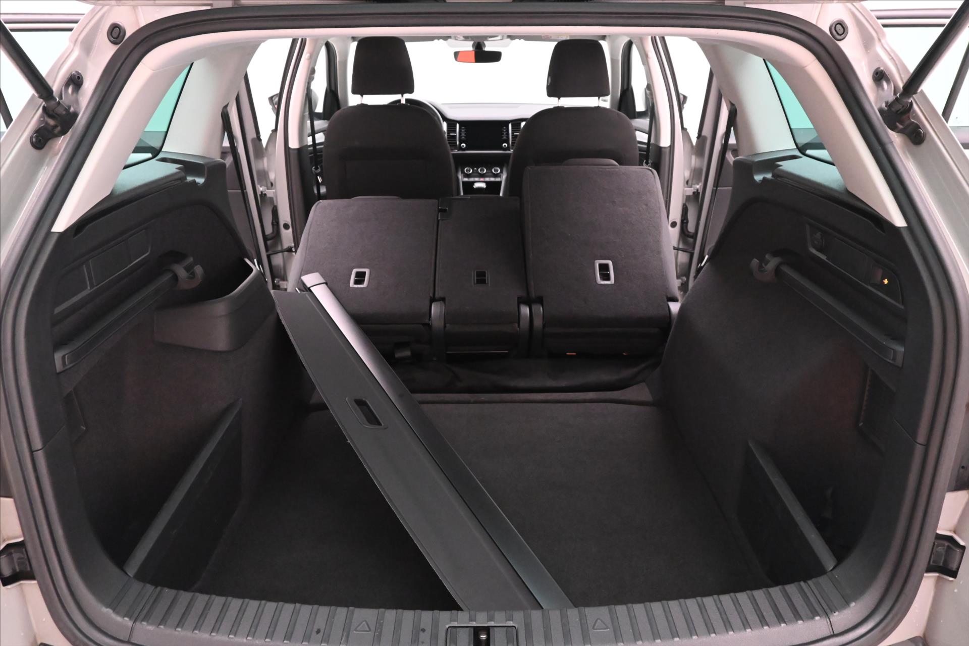 Hlavní fotografie vozu Škoda Kodiaq 2,0 TDI 110kW DSG 4x4 Záruka až 5 let (11)