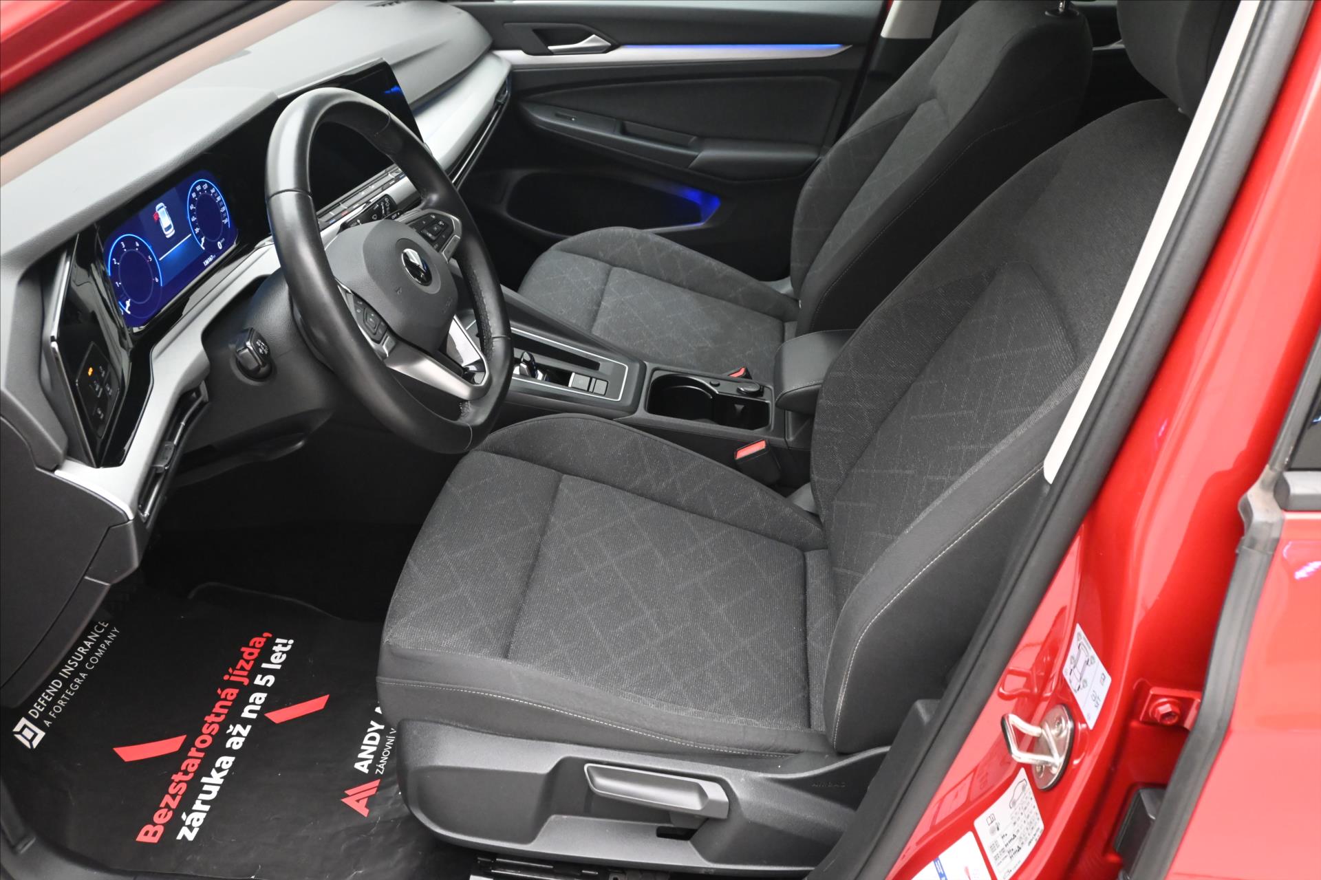 Hlavní fotografie vozu Volkswagen Golf 2,0 TDI 110kW DSG Life Záruka až 5 let (13)