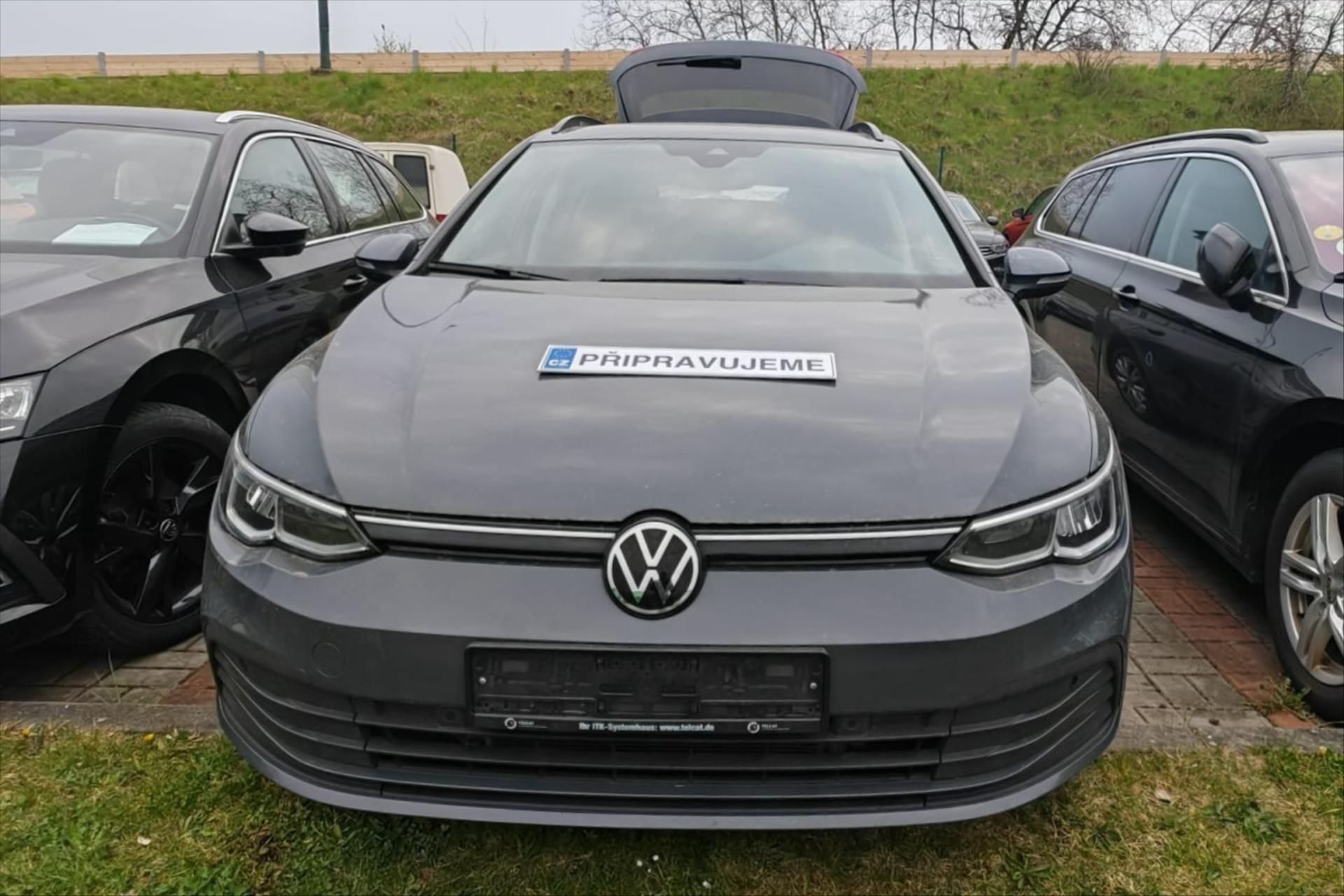 Volkswagen Golf 2,0 TDI 110 kW DSG Life VŮZ PŘIPRAVUJEME K PRODEJI