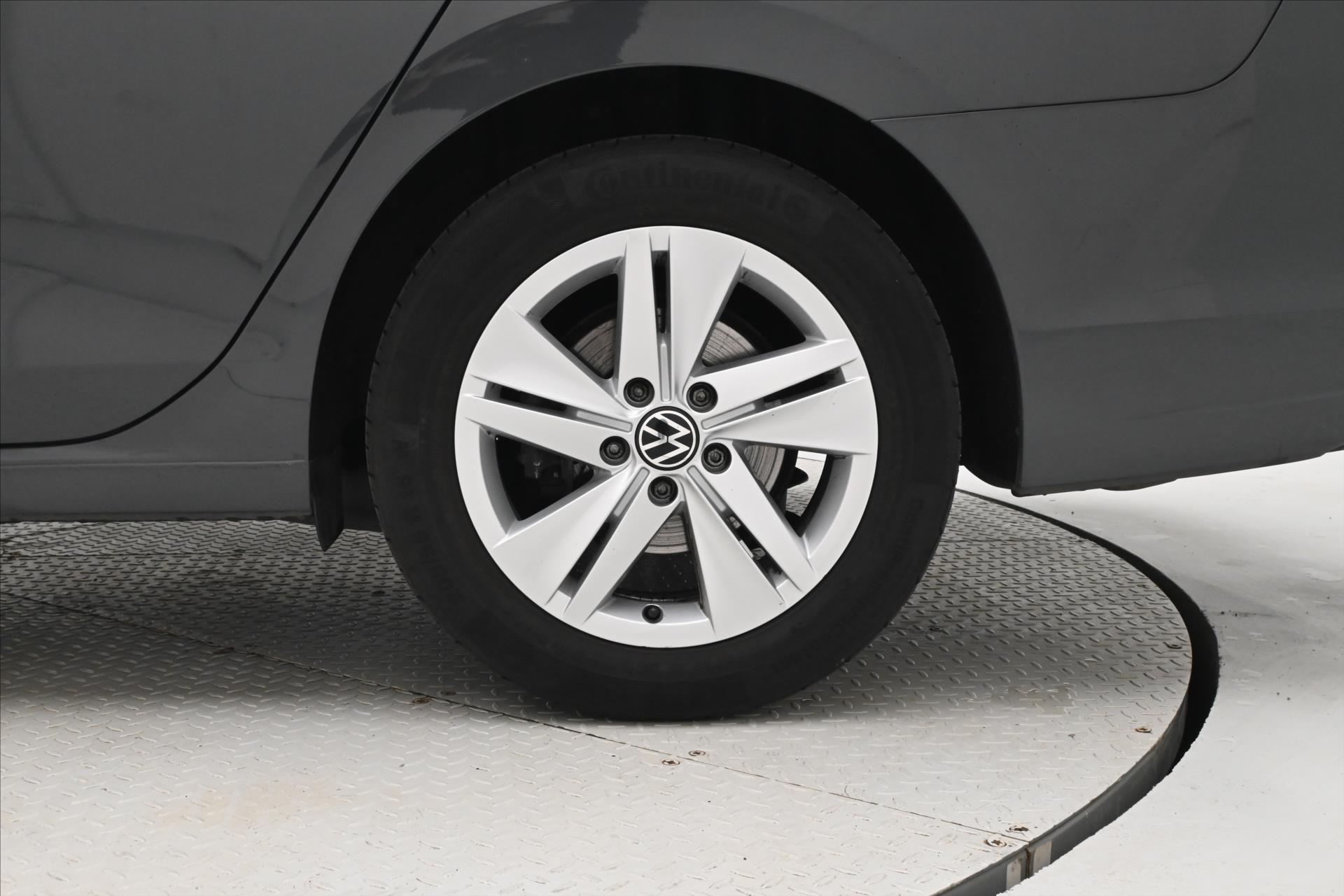 Hlavní fotografie vozu Volkswagen Golf 2,0 TDI 110 kW DSG Life Záruka až 5 let (30)