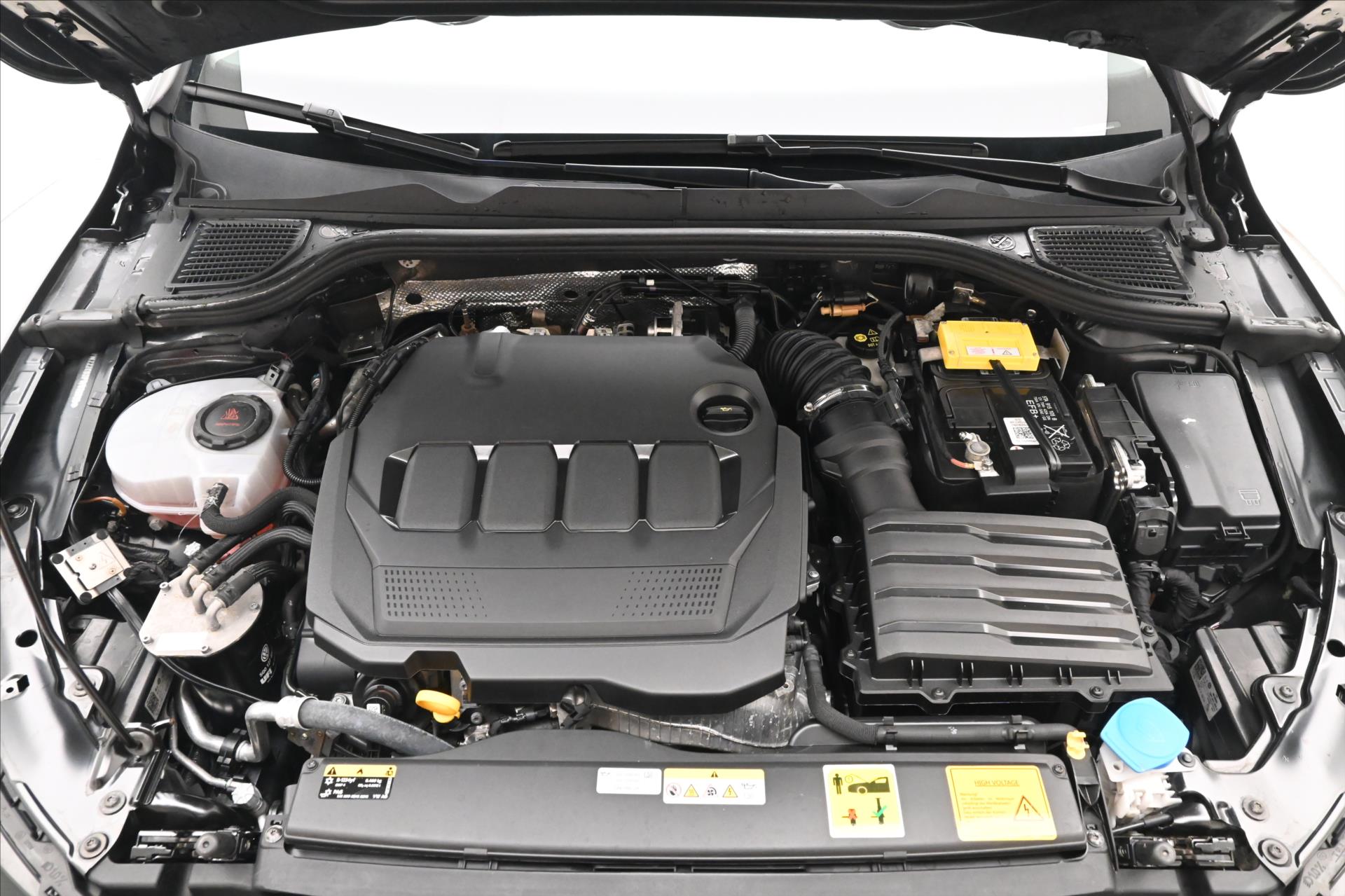 Hlavní fotografie vozu Volkswagen Golf 2,0 TDI 110 kW DSG Life Záruka až 5 let (9)