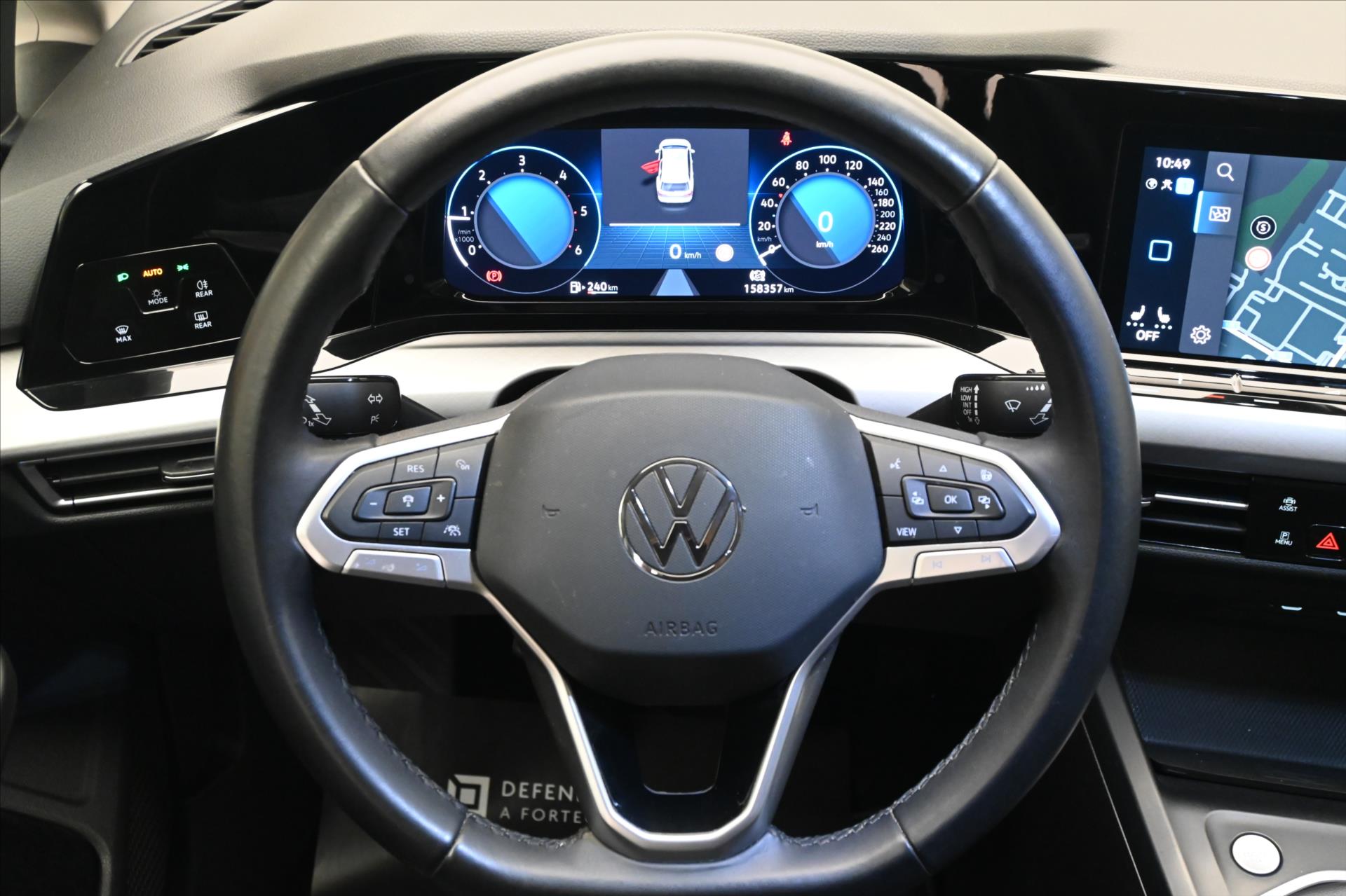 Hlavní fotografie vozu Volkswagen Golf 2,0 TDI 110kW Life LED Záruka až 5 let (19)