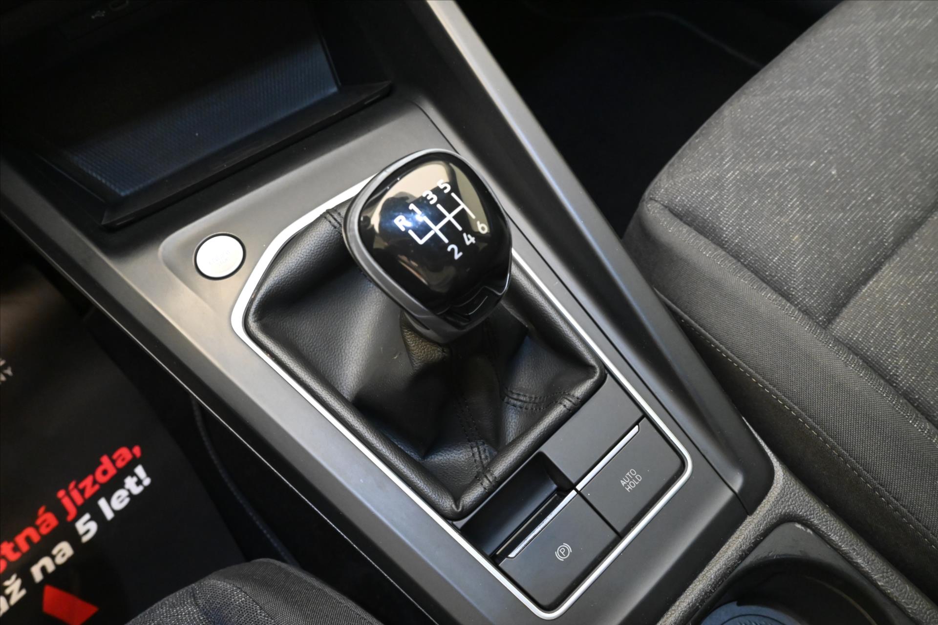 Hlavní fotografie vozu Volkswagen Golf 2,0 TDI 110kW Life LED Záruka až 5 let (23)