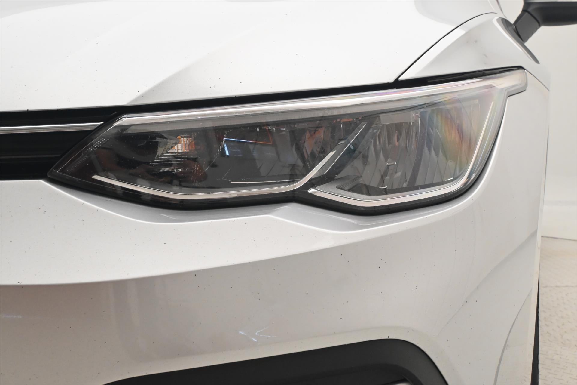 Hlavní fotografie vozu Volkswagen Golf 2,0 TDI 110kW Life LED Záruka až 5 let (29)