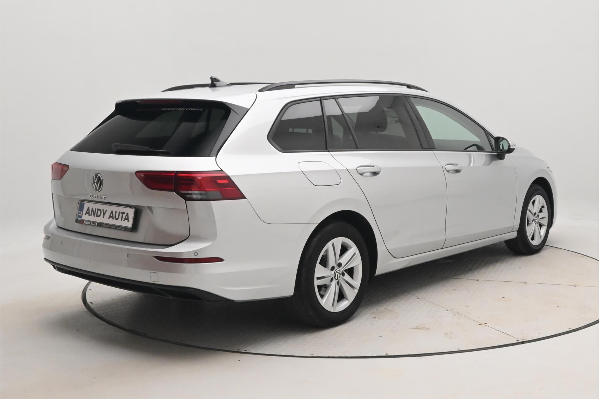 Hlavní fotografie vozu Volkswagen Golf 2,0 TDI 110kW Life LED Záruka až 5 let (6)
