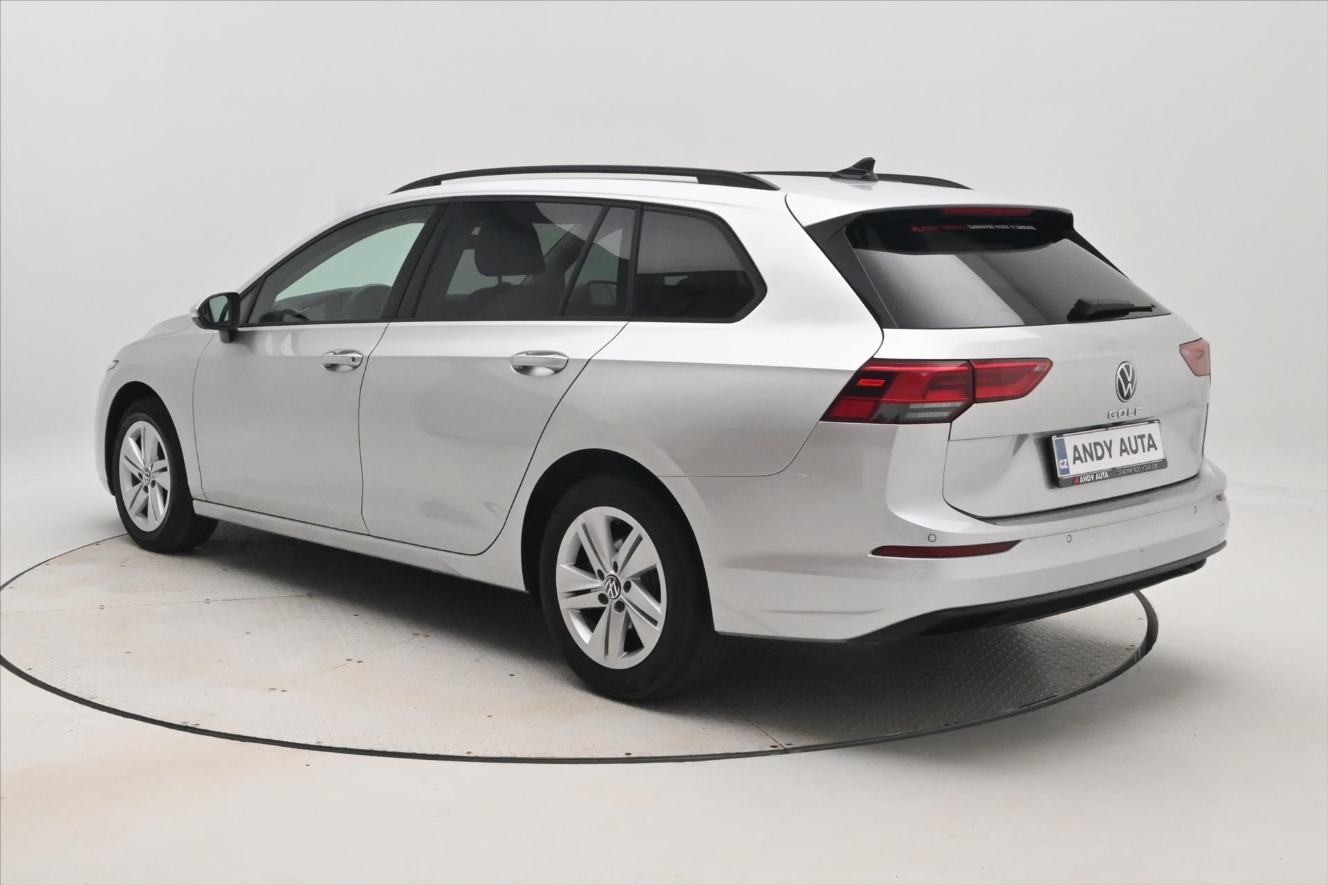 Hlavní fotografie vozu Volkswagen Golf 2,0 TDI 110kW Life LED Záruka až 5 let (8)