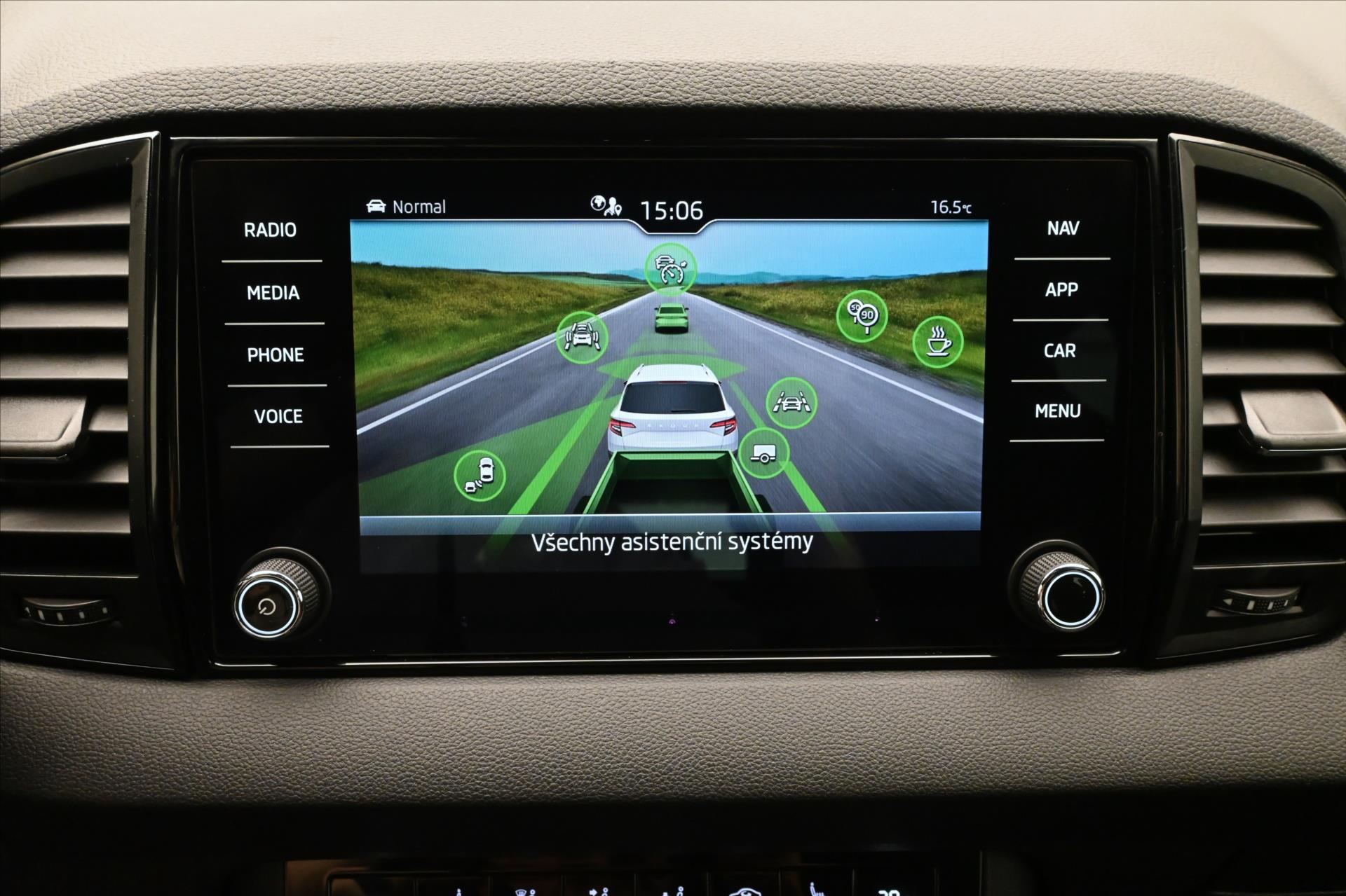 Main photo of the car Skoda Karoq 1.5 TSI 110kW Sportline Business Warranty up to 5 years (19)