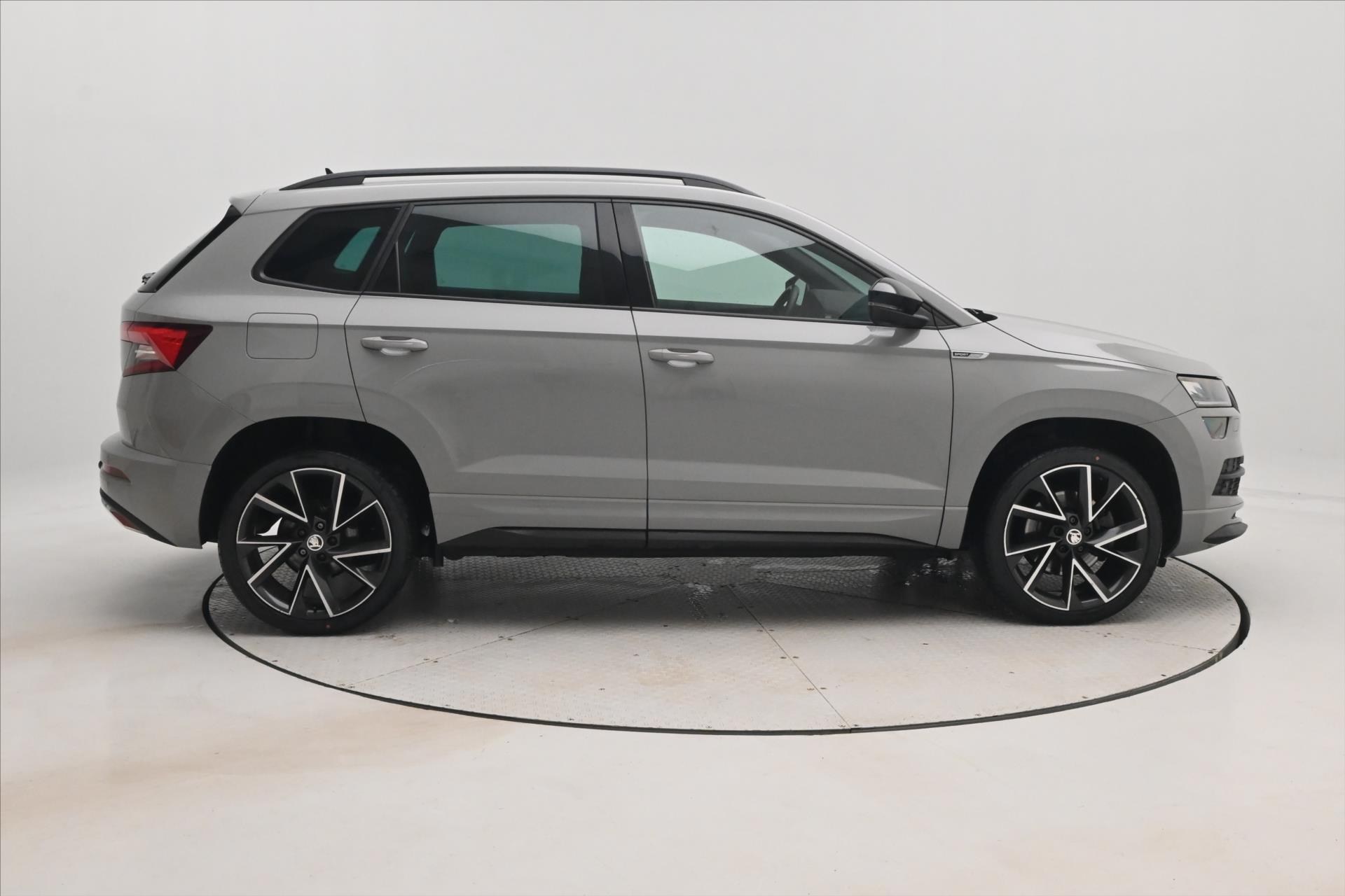Main photo of the car Skoda Karoq 1.5 TSI 110kW Sportline Business Warranty up to 5 years (4)