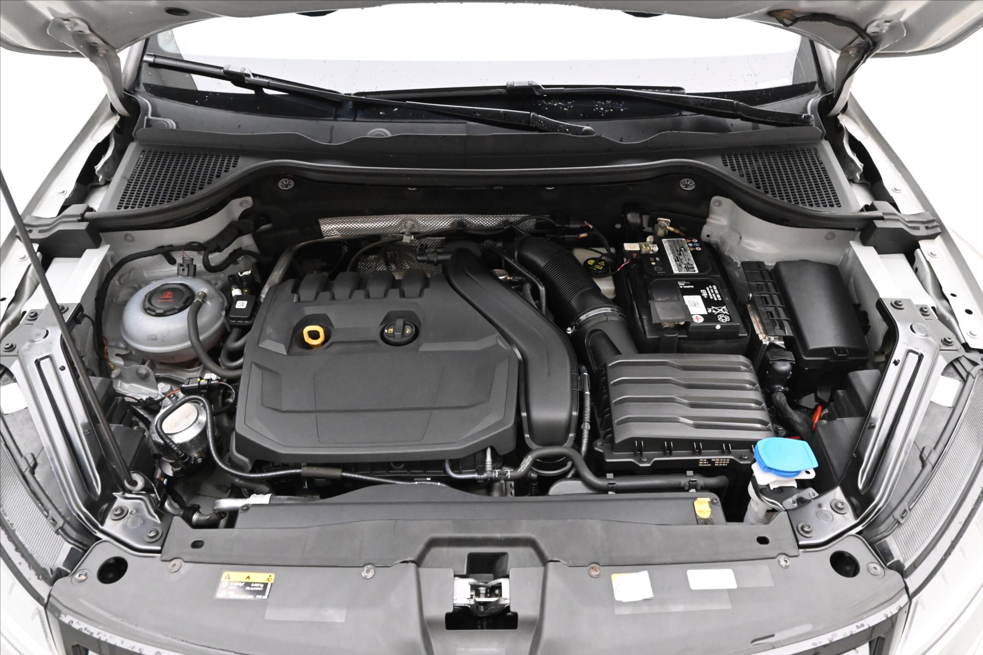 Main photo of the car Skoda Karoq 1.5 TSI 110kW Sportline Business Warranty up to 5 years (9)