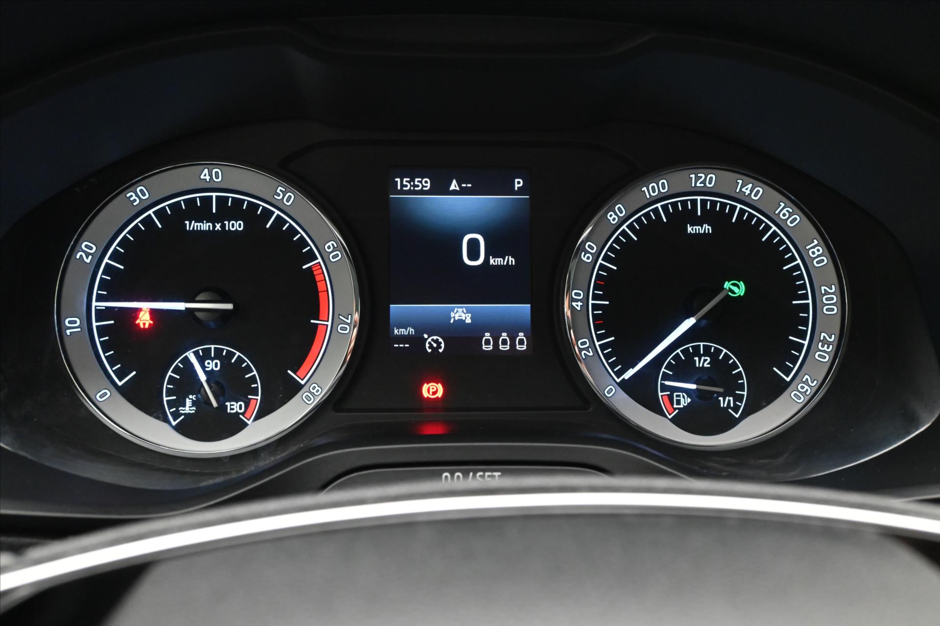 Main photo of the car Skoda Karoq 1.5 TSI 110kW DSG Business Warranty up to 5 years (16)
