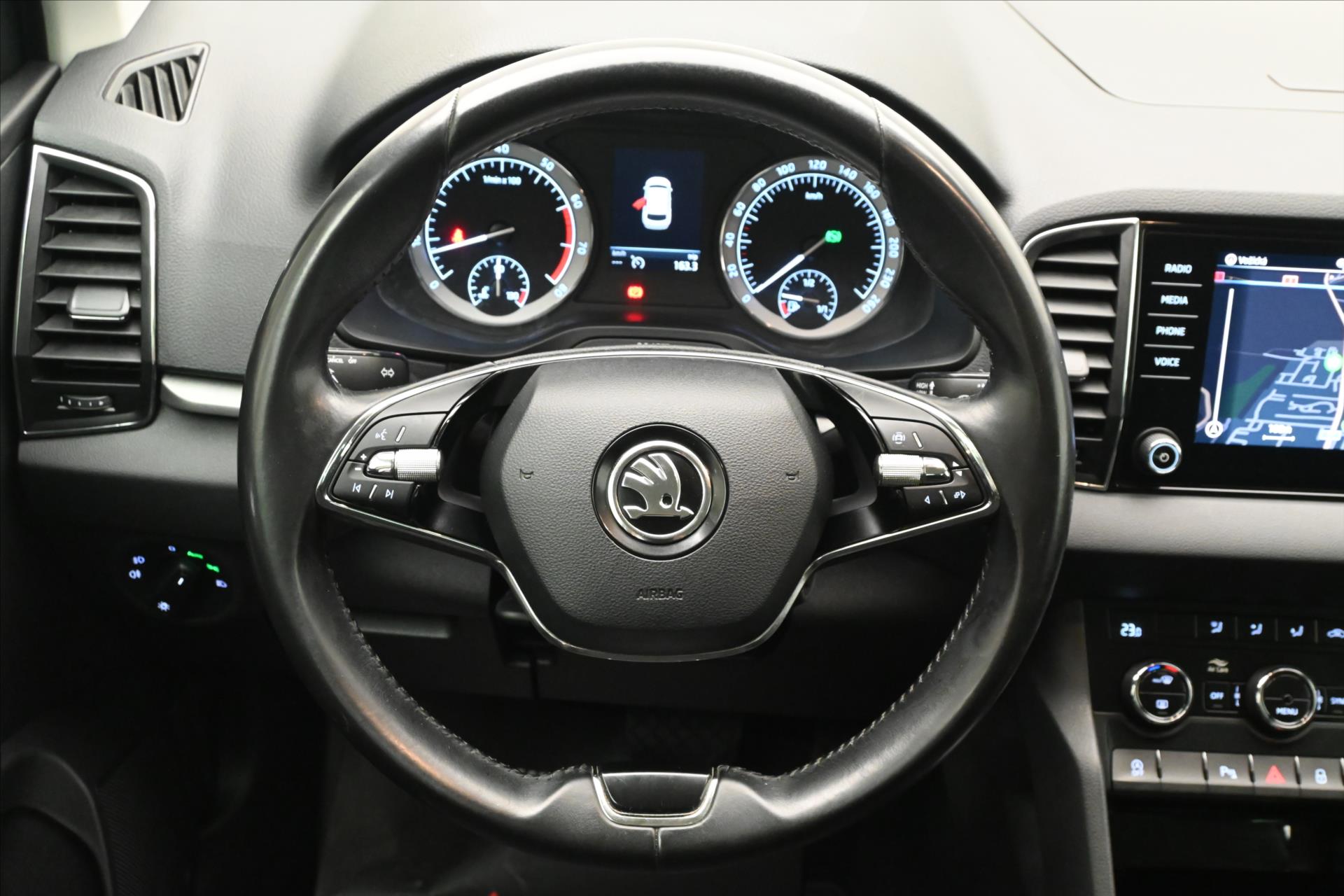 Main photo of the car Skoda Karoq 1.5 TSI 110kW DSG Business Warranty up to 5 years (18)