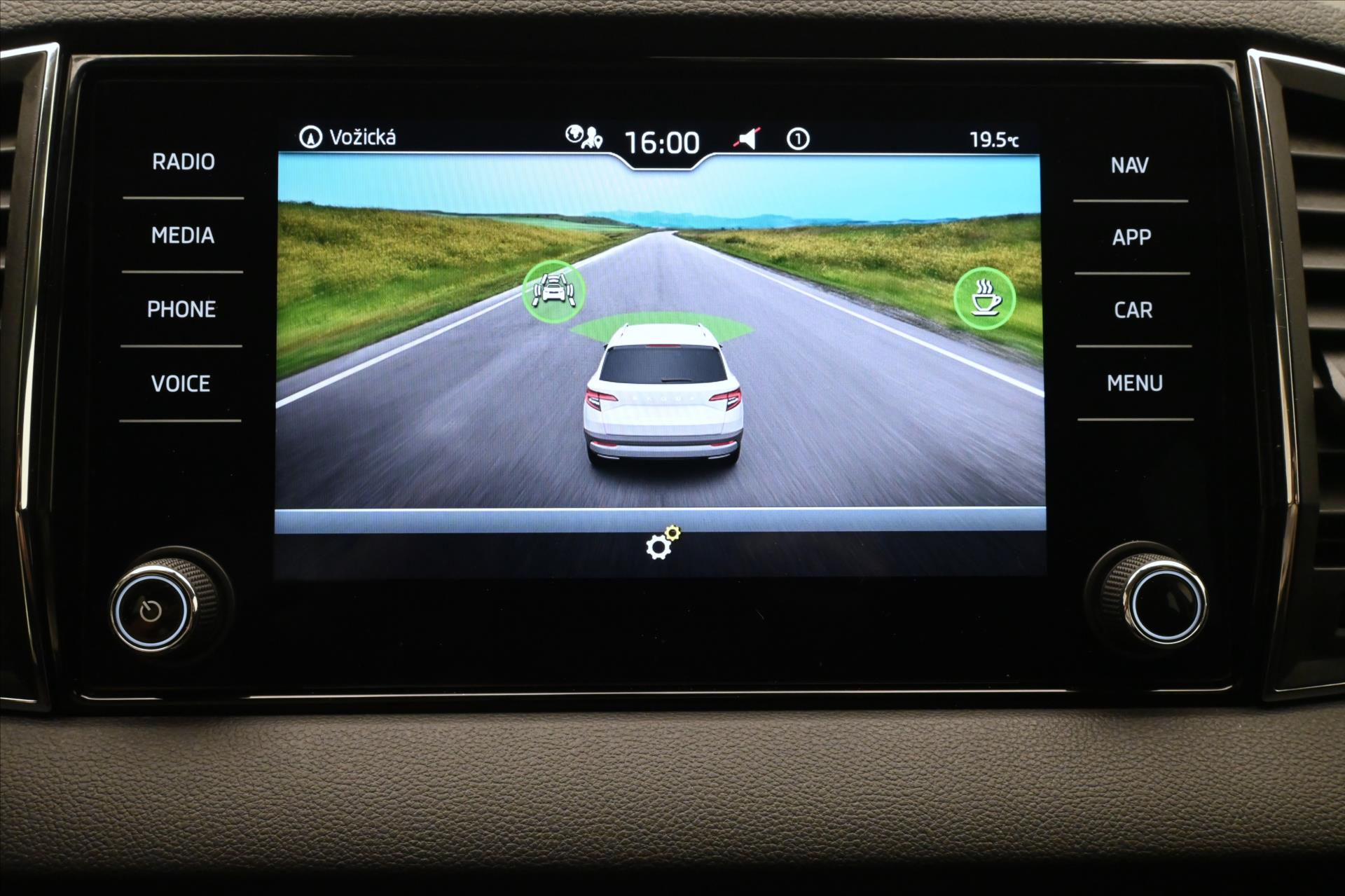 Main photo of the car Skoda Karoq 1.5 TSI 110kW DSG Business Warranty up to 5 years (19)