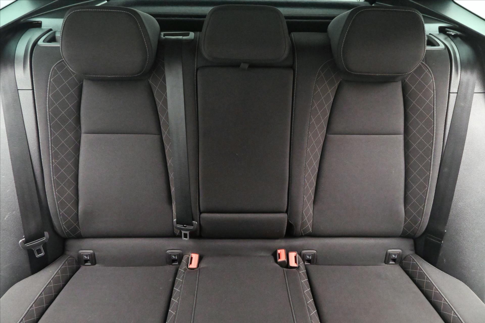 Main photo of the car Skoda Karoq 1.5 TSI 110kW DSG Business Warranty up to 5 years (27)