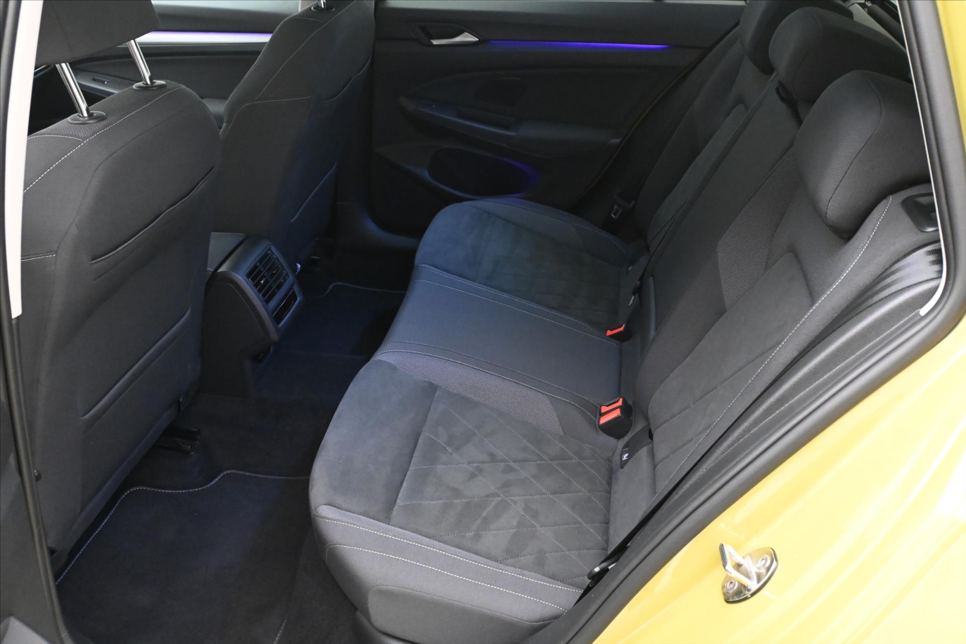Hlavní fotografie vozu Volkswagen Golf 2,0 TDI 110kW Life Záruka až 5 let (14)