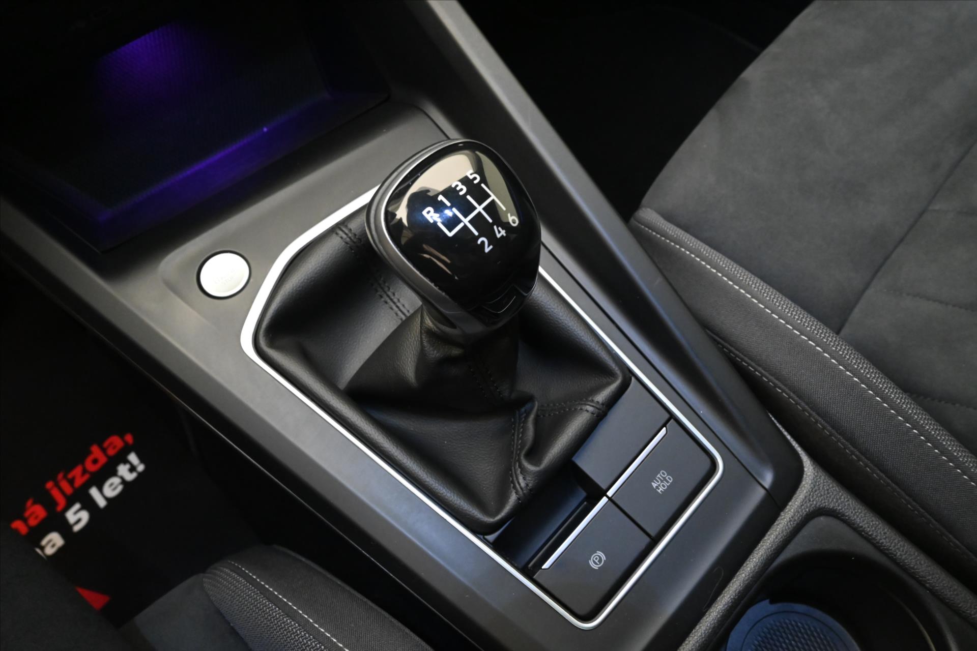 Hlavní fotografie vozu Volkswagen Golf 2,0 TDI 110kW Life Záruka až 5 let (23)