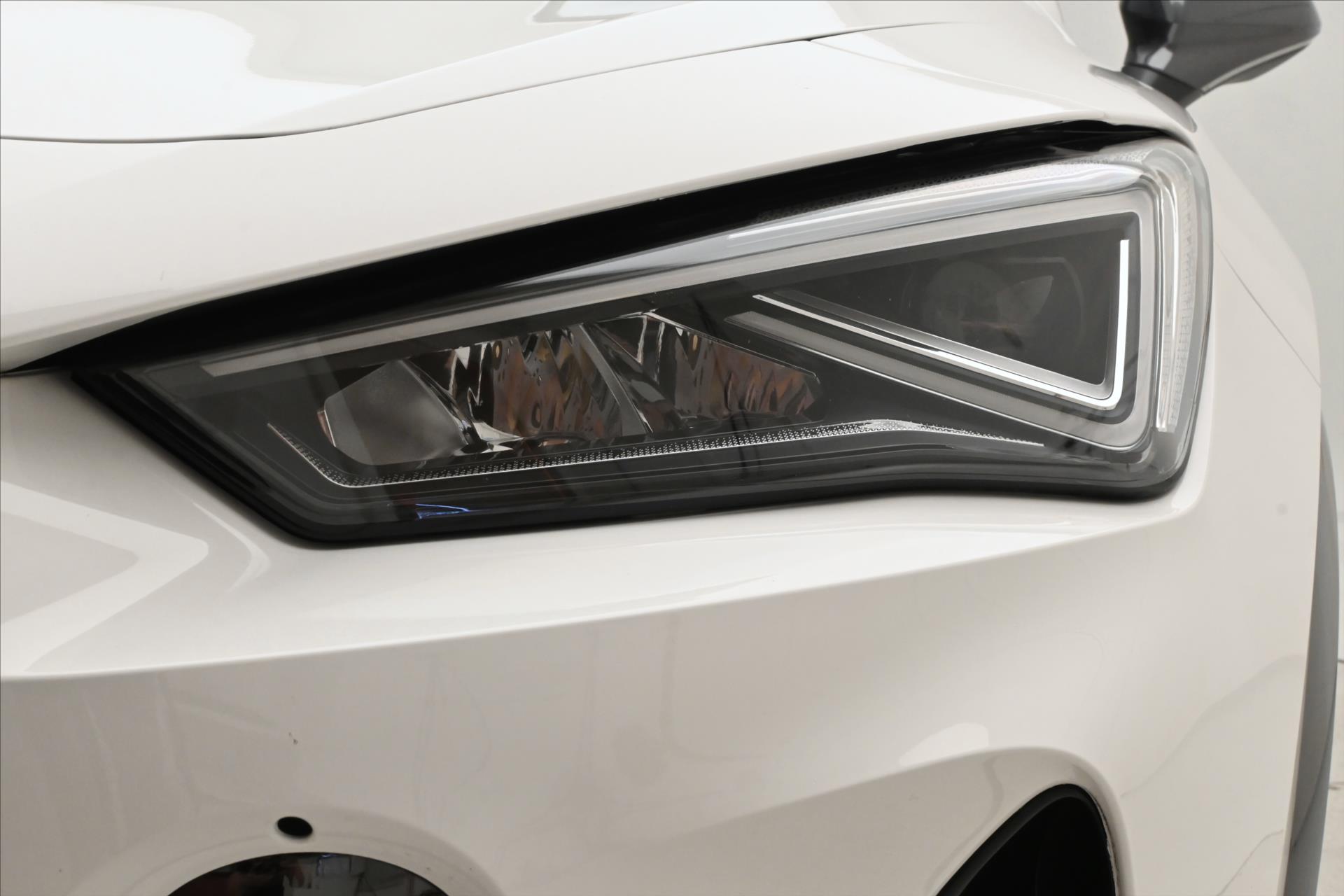 Main photo of the car CUPRA Formentor 2.0 TDI 110kW Warranty up to 5 years (28)