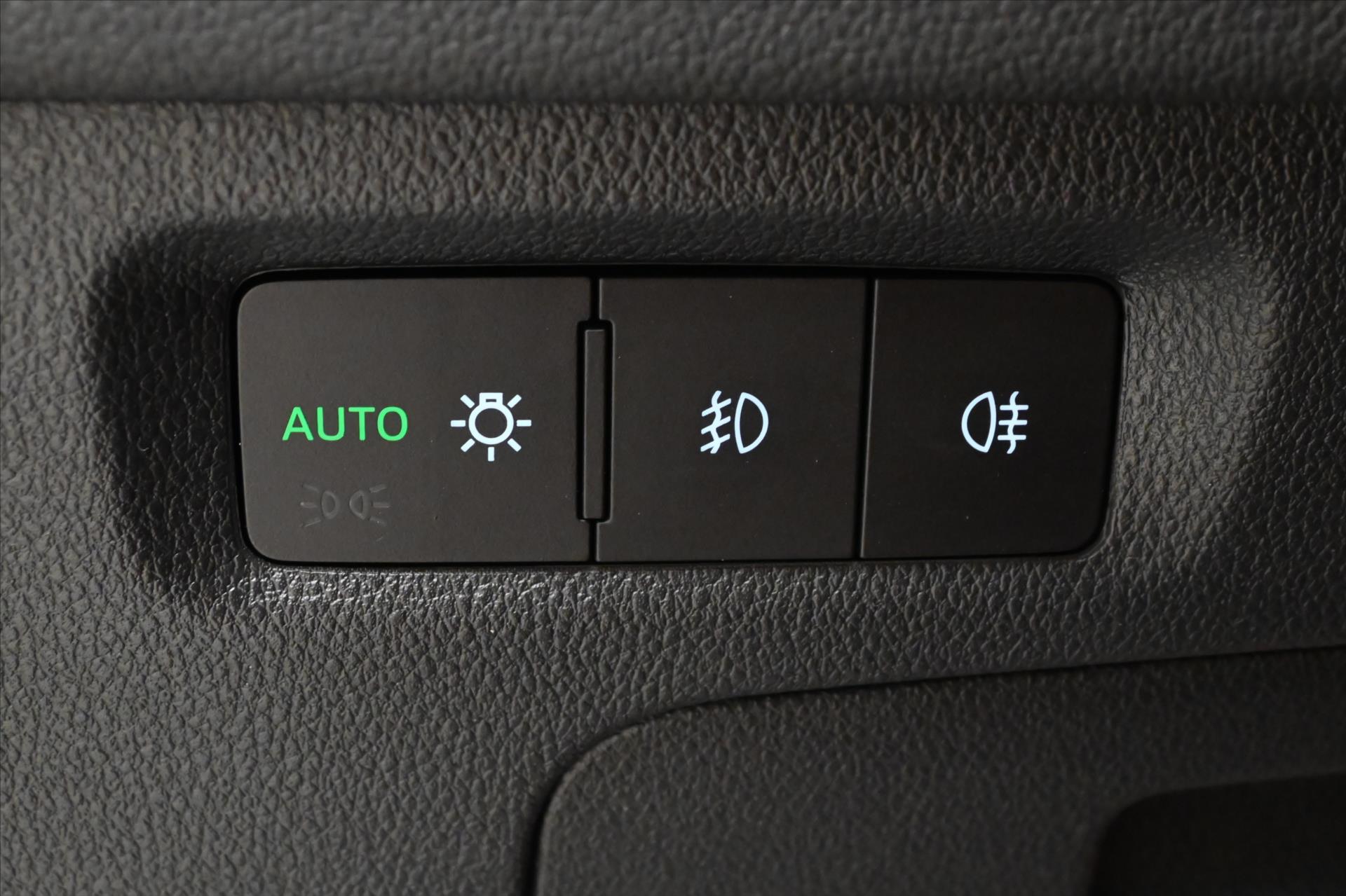 Hlavní fotografie vozu Škoda Octavia 2,0 TDI 110 kW DSG 4x4 NAVI Záruka až 5 let (27)