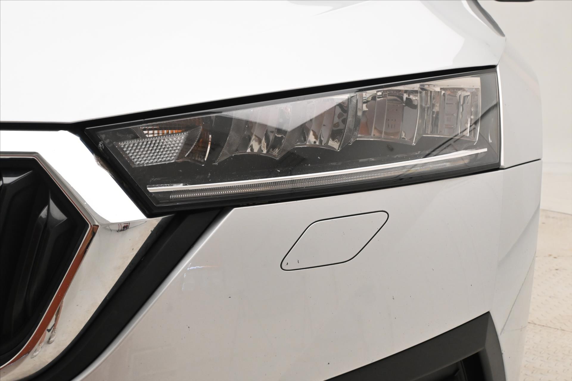 Hlavní fotografie vozu Škoda Octavia 2,0 TDI 110 kW DSG 4x4 NAVI Záruka až 5 let (29)