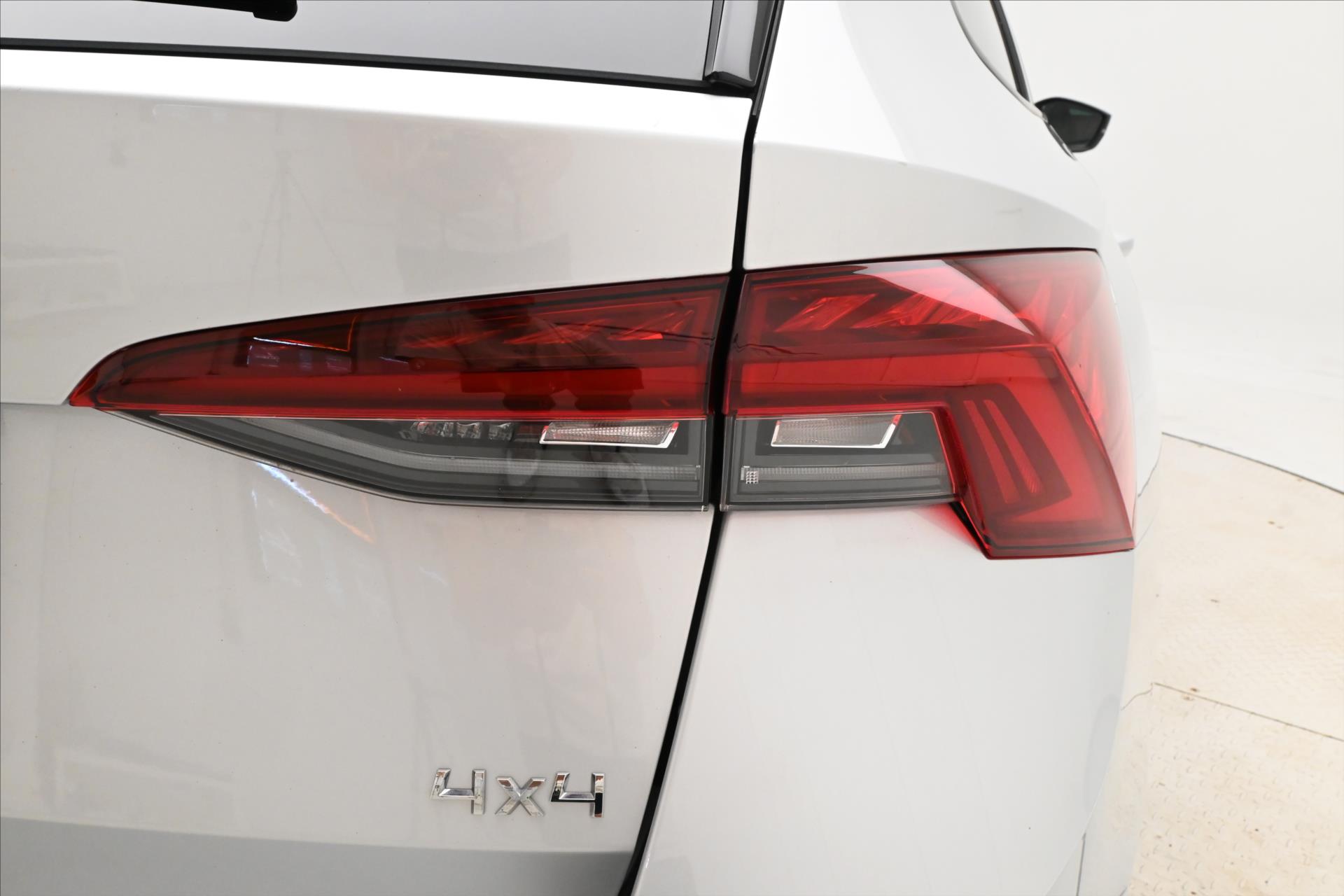 Hlavní fotografie vozu Škoda Octavia 2,0 TDI 110 kW DSG 4x4 NAVI Záruka až 5 let (30)