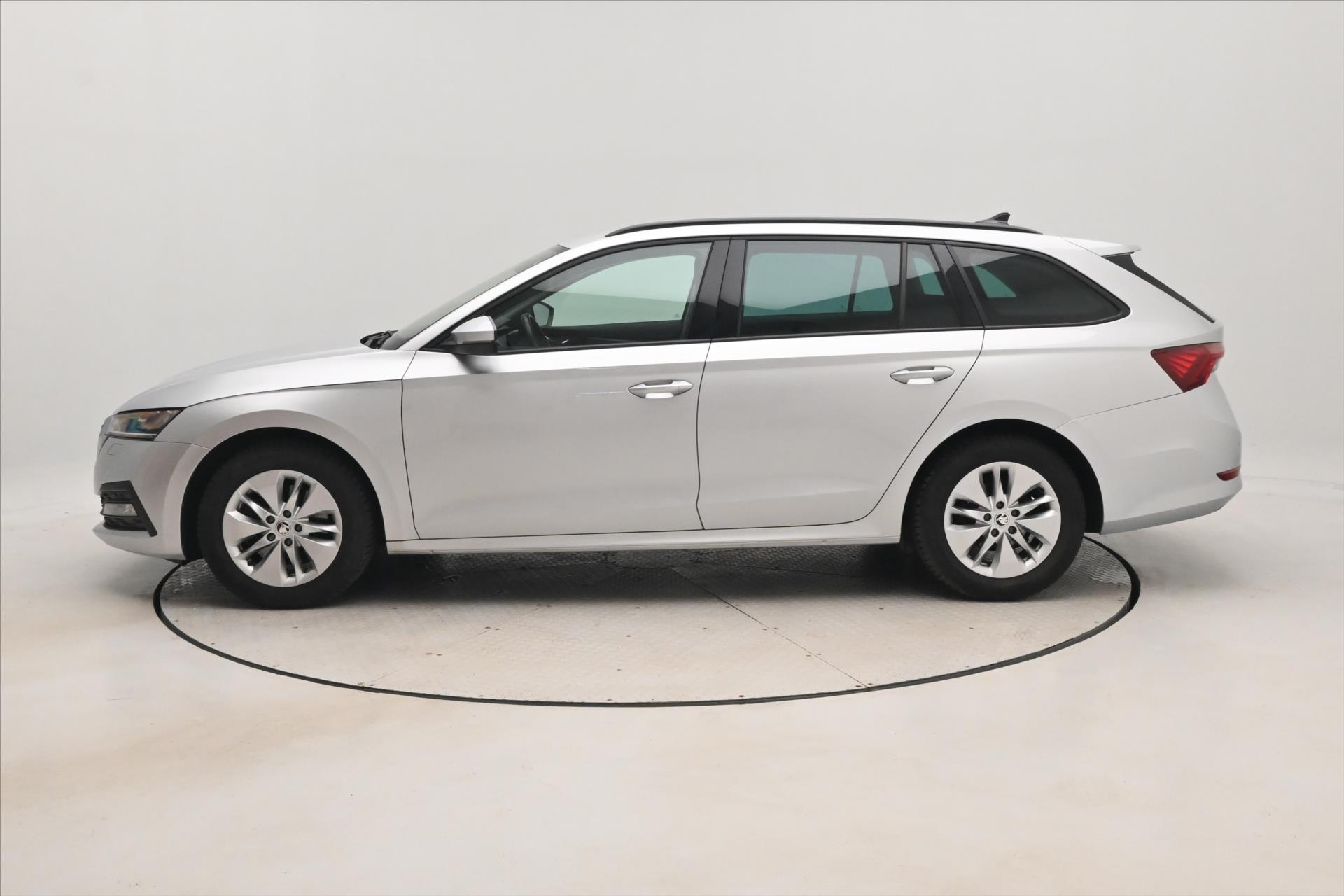 Hlavní fotografie vozu Škoda Octavia 2,0 TDI 110 kW DSG 4x4 NAVI Záruka až 5 let (9)