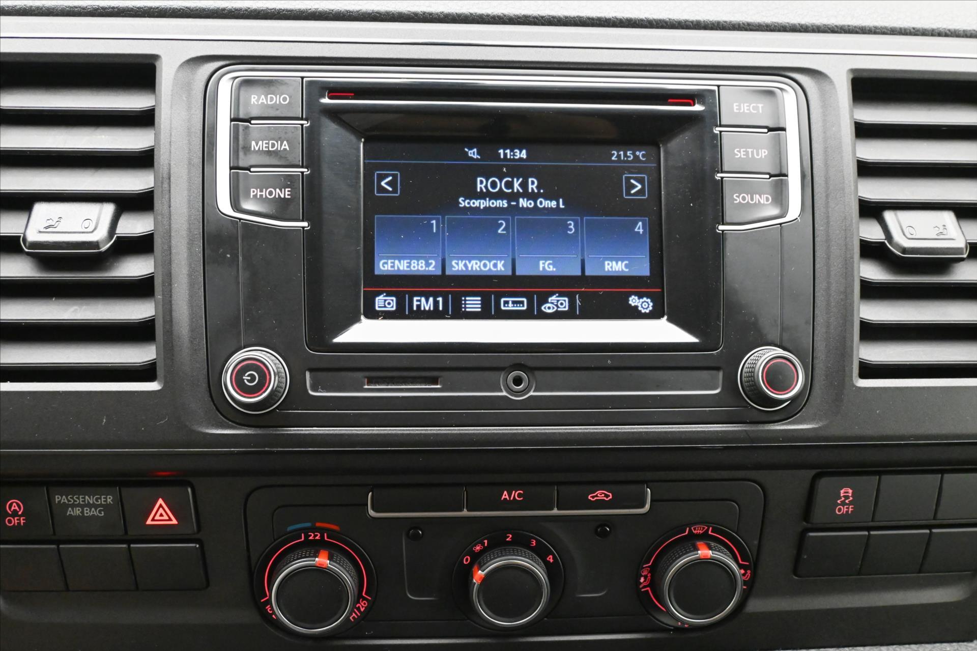 Hlavní fotografie vozu Volkswagen Transporter 2,0 TDI 110kW LONG KLIMA Záruka až 5 let (19)