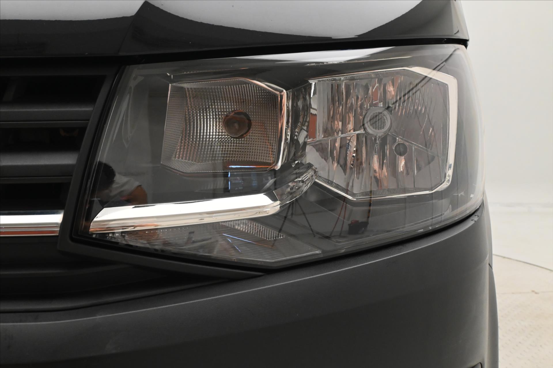 Hlavní fotografie vozu Volkswagen Transporter 2,0 TDI 110kW LONG KLIMA Záruka až 5 let (27)