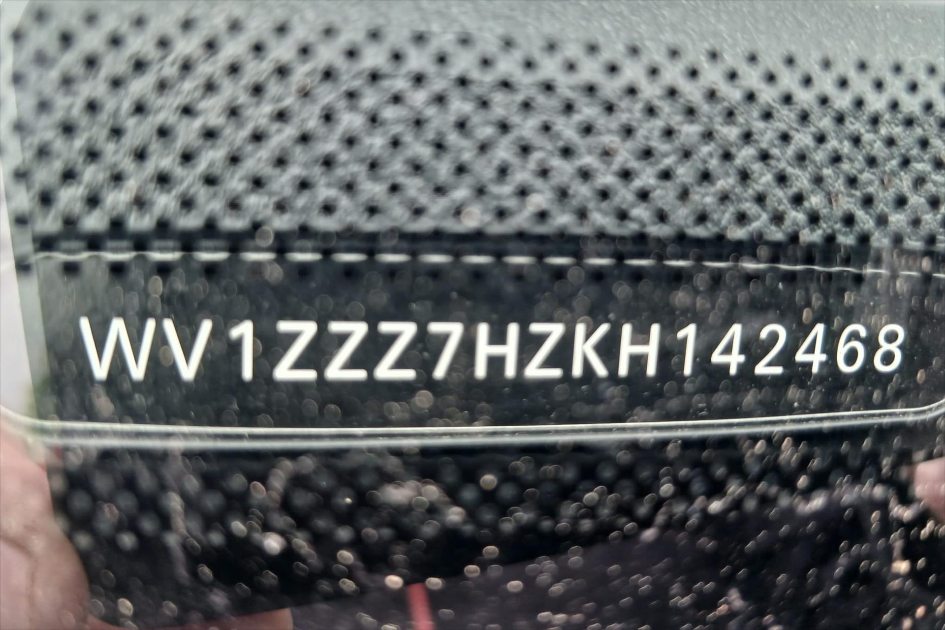 Hlavní fotografie vozu Volkswagen Transporter 2,0 TDI 110kW Manuál VŮZ PŘIPRAVUJEME K PRODEJI (2)