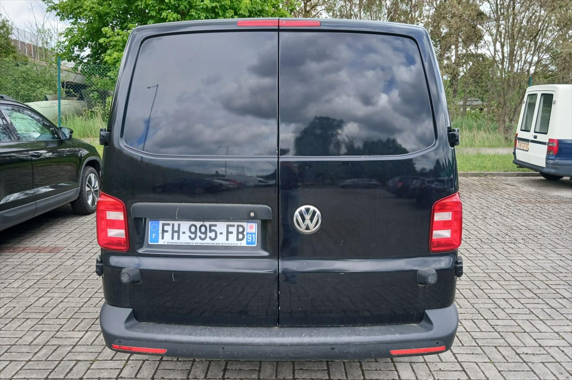 Hlavní fotografie vozu Volkswagen Transporter 2,0 TDI 110kW Manuál VŮZ PŘIPRAVUJEME K PRODEJI (4)