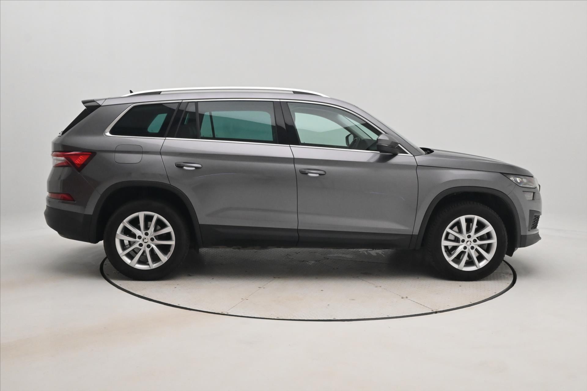 Hlavní fotografie vozu Škoda Kodiaq 2,0 TDI 110kW DSG 7 míst Style Záruka až 5 let (4)