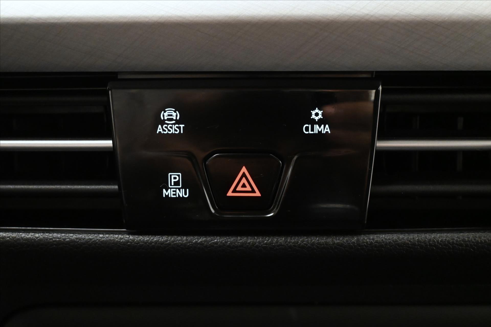 Hlavní fotografie vozu Volkswagen Golf 2,0 TDI 85 kW Life Záruka až 5 let (21)