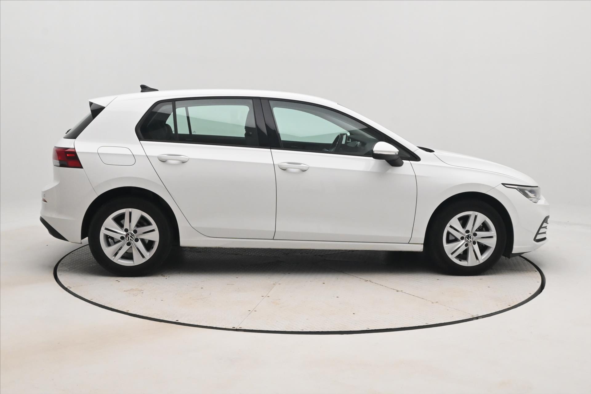 Hlavní fotografie vozu Volkswagen Golf 2,0 TDI 85 kW Life Záruka až 5 let (4)