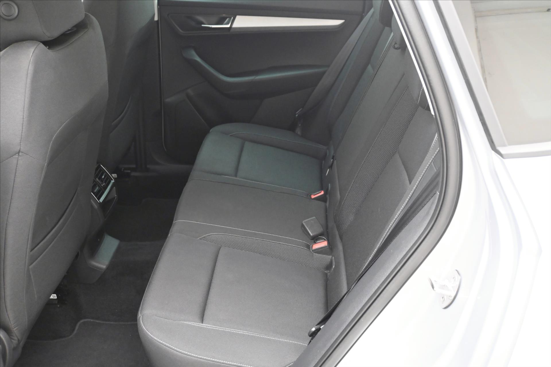 Hlavní fotografie vozu Škoda Karoq 2,0 TDI 85 kW DSG Ambition Záruka až 5 let (14)