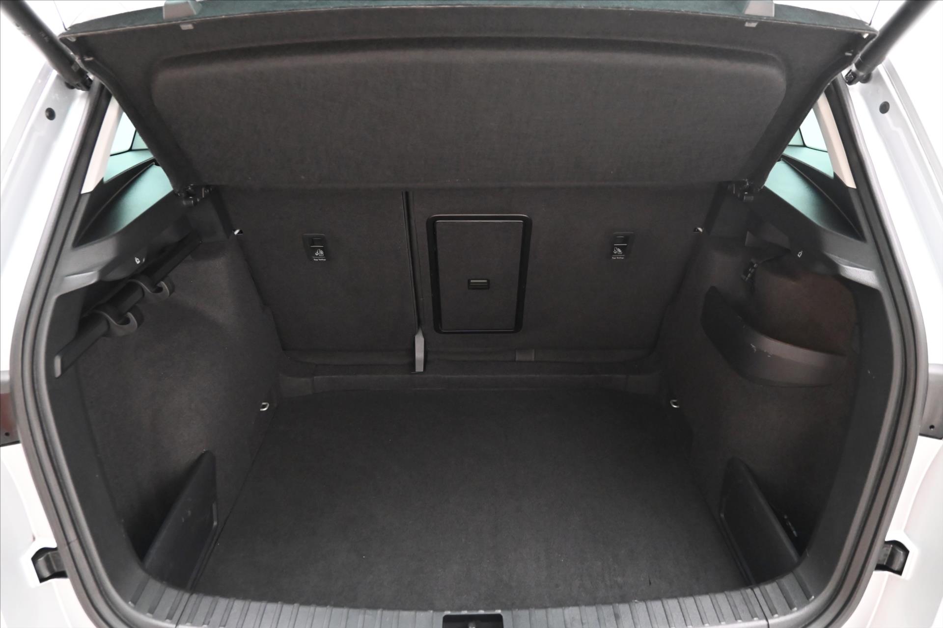 Hlavní fotografie vozu Škoda Karoq 2,0 TDI 85 kW DSG EL.KUFR Záruka až 5 let (11)