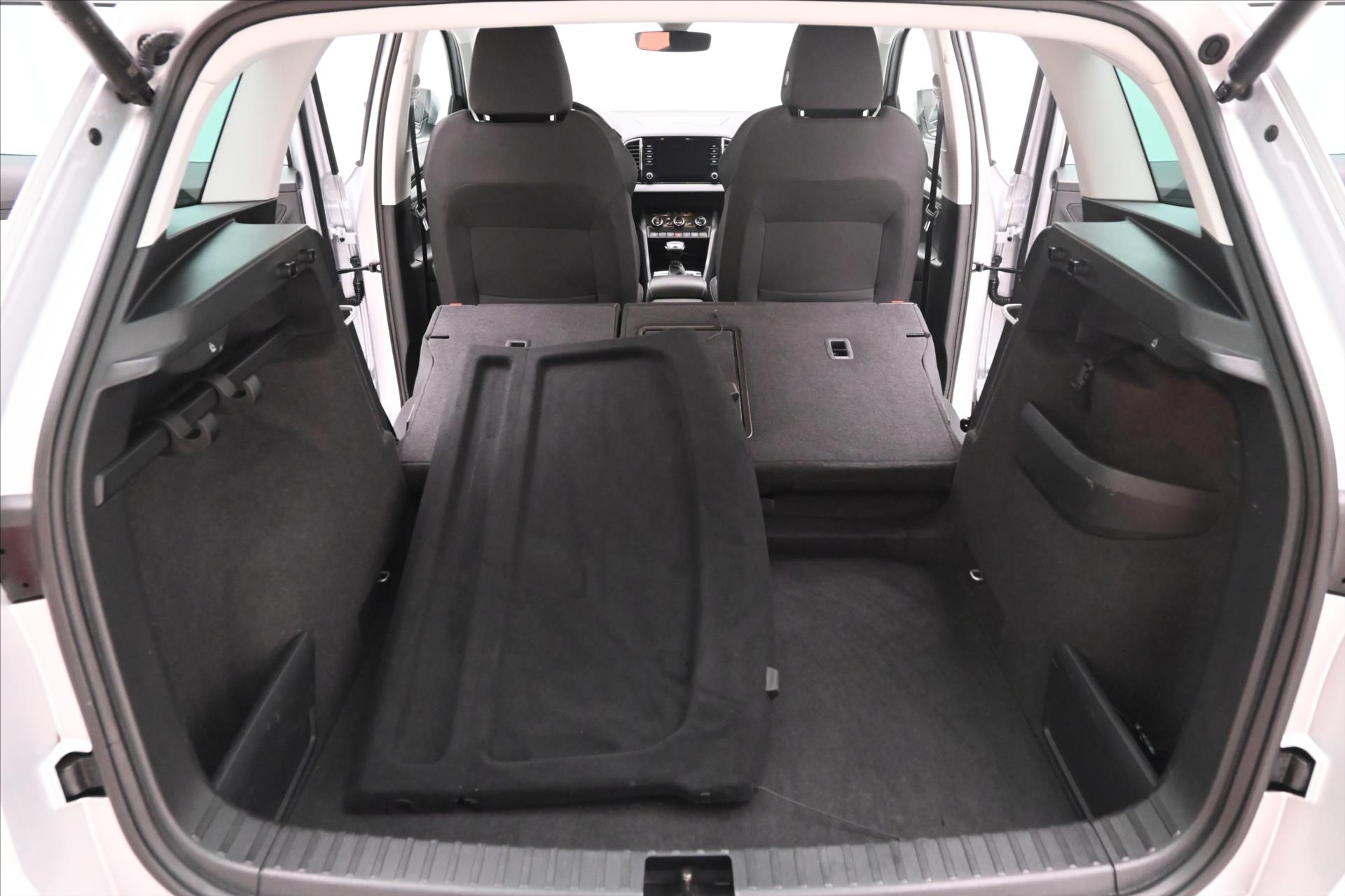 Hlavní fotografie vozu Škoda Karoq 2,0 TDI 85 kW DSG EL.KUFR Záruka až 5 let (12)