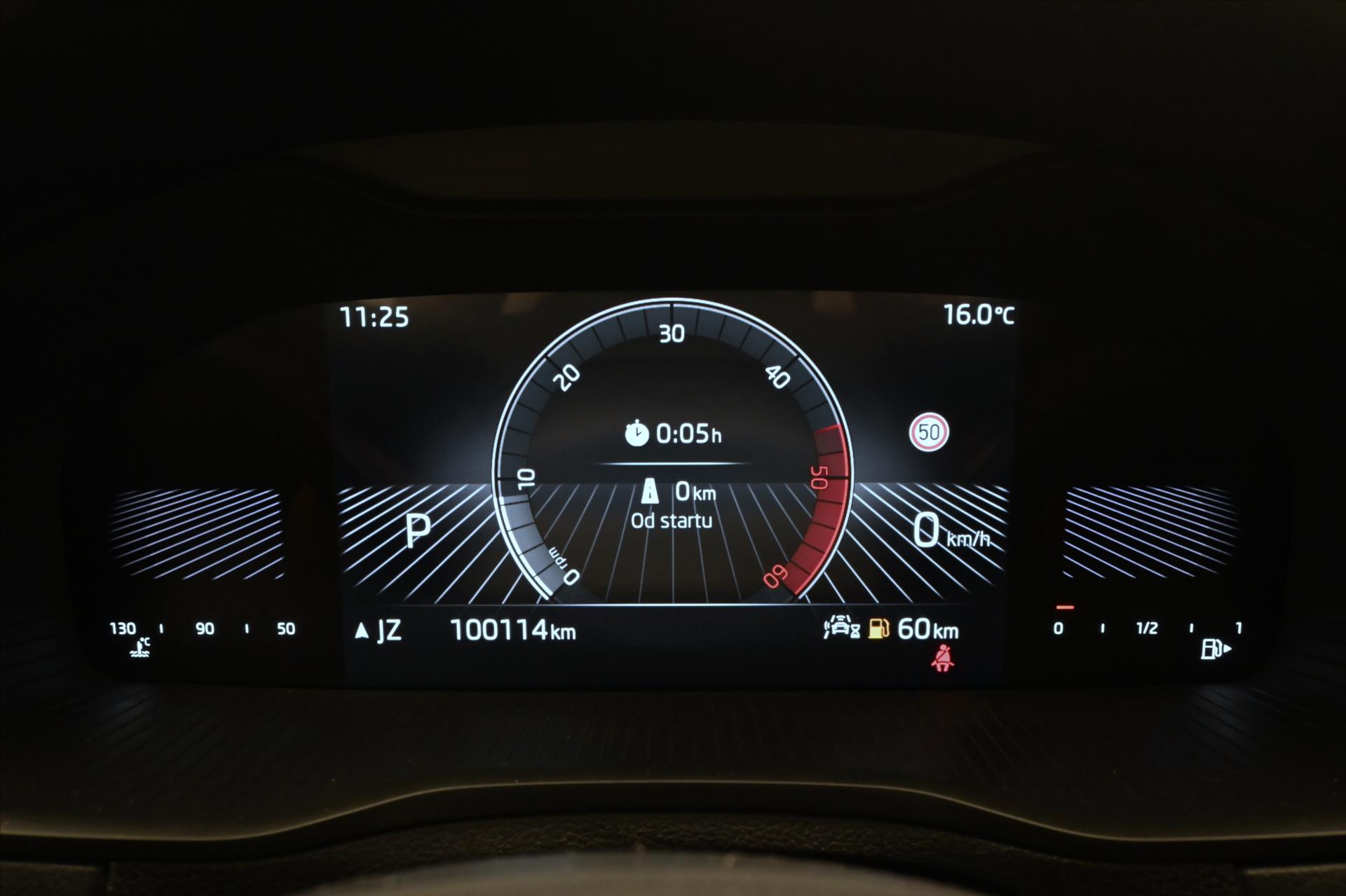 Hlavní fotografie vozu Škoda Karoq 2,0 TDI 85 kW DSG EL.KUFR Záruka až 5 let (17)