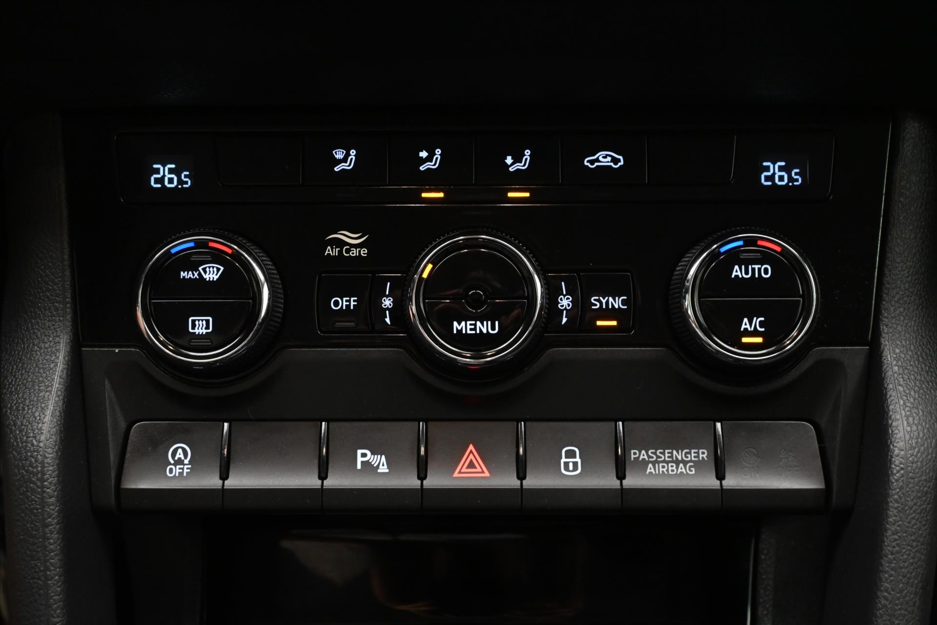 Hlavní fotografie vozu Škoda Karoq 2,0 TDI 85 kW DSG EL.KUFR Záruka až 5 let (22)