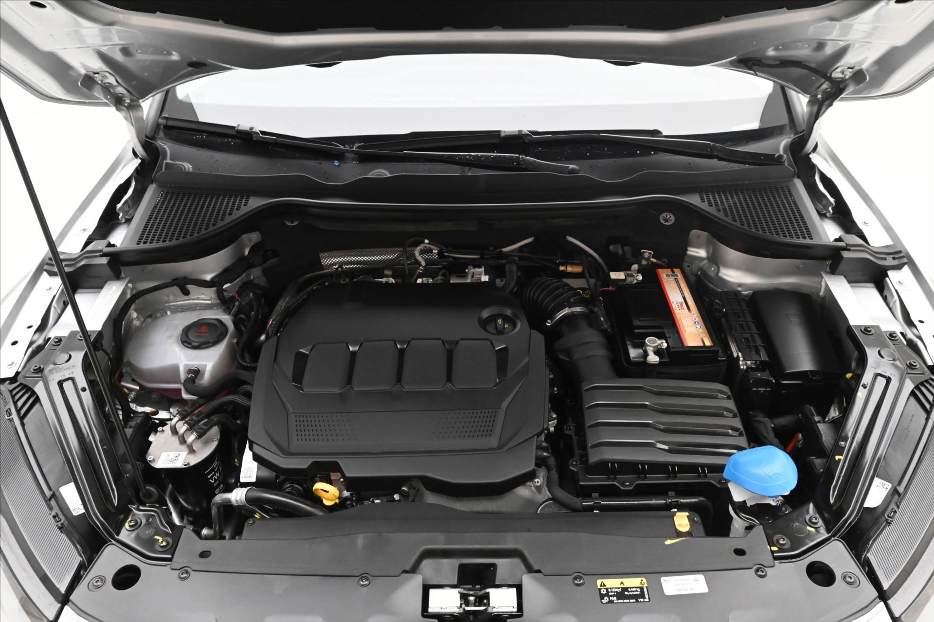 Hlavní fotografie vozu Škoda Karoq 2,0 TDI 85 kW DSG EL.KUFR Záruka až 5 let (10)
