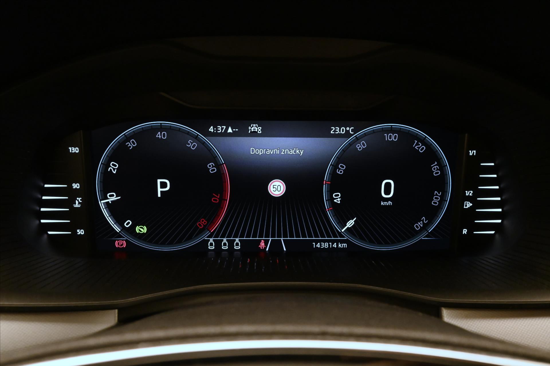 Hlavní fotografie vozu Škoda Kamiq 1,0 TSI 81kW DSG Ambition Záruka až 5 let (16)