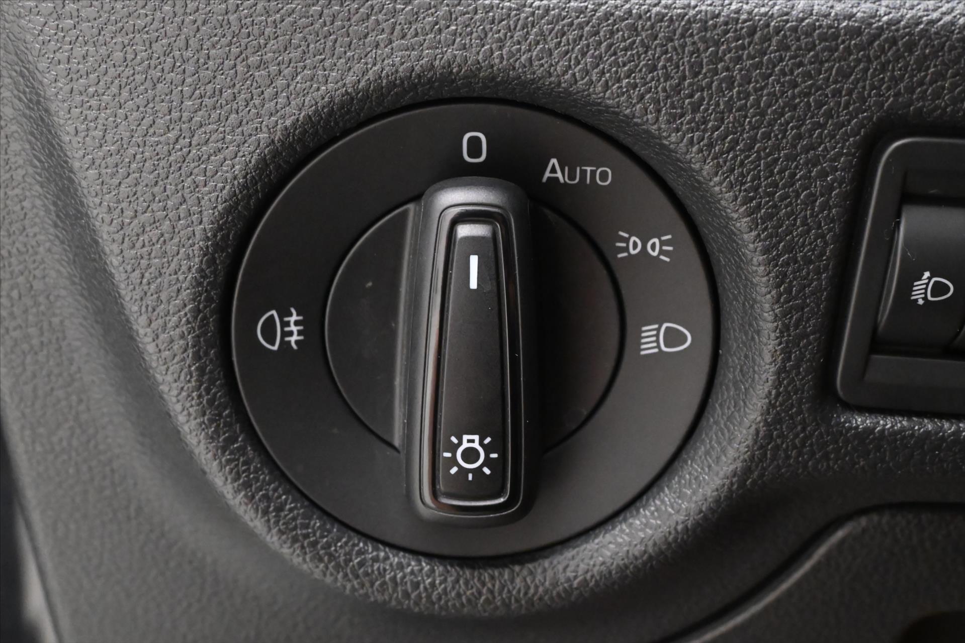 Hlavní fotografie vozu Škoda Kamiq 1,0 TSI 81kW DSG Ambition Záruka až 5 let (26)